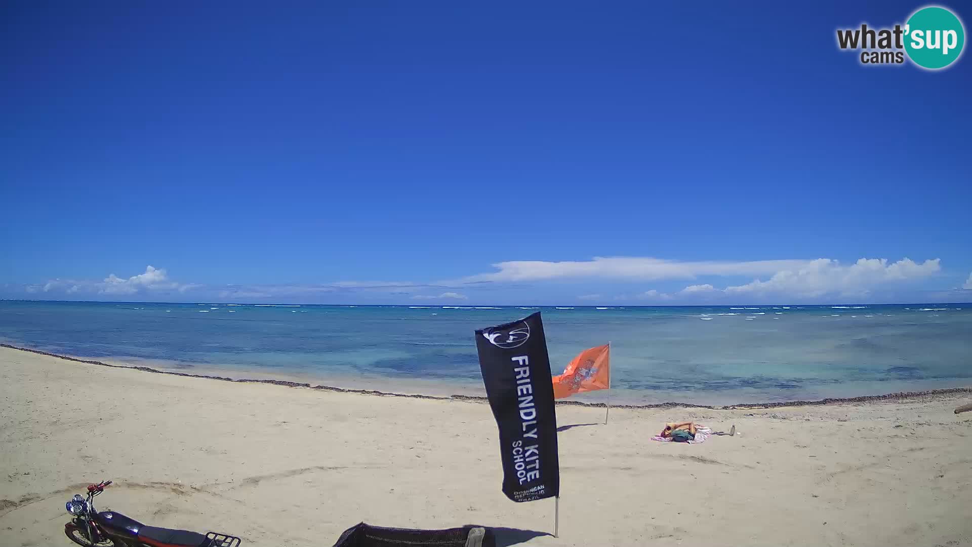 Caméra en direct de Kite Buen Hombre Kiteboarding – Plage Buen Hombre – Monte Cristi – République Dominicaine