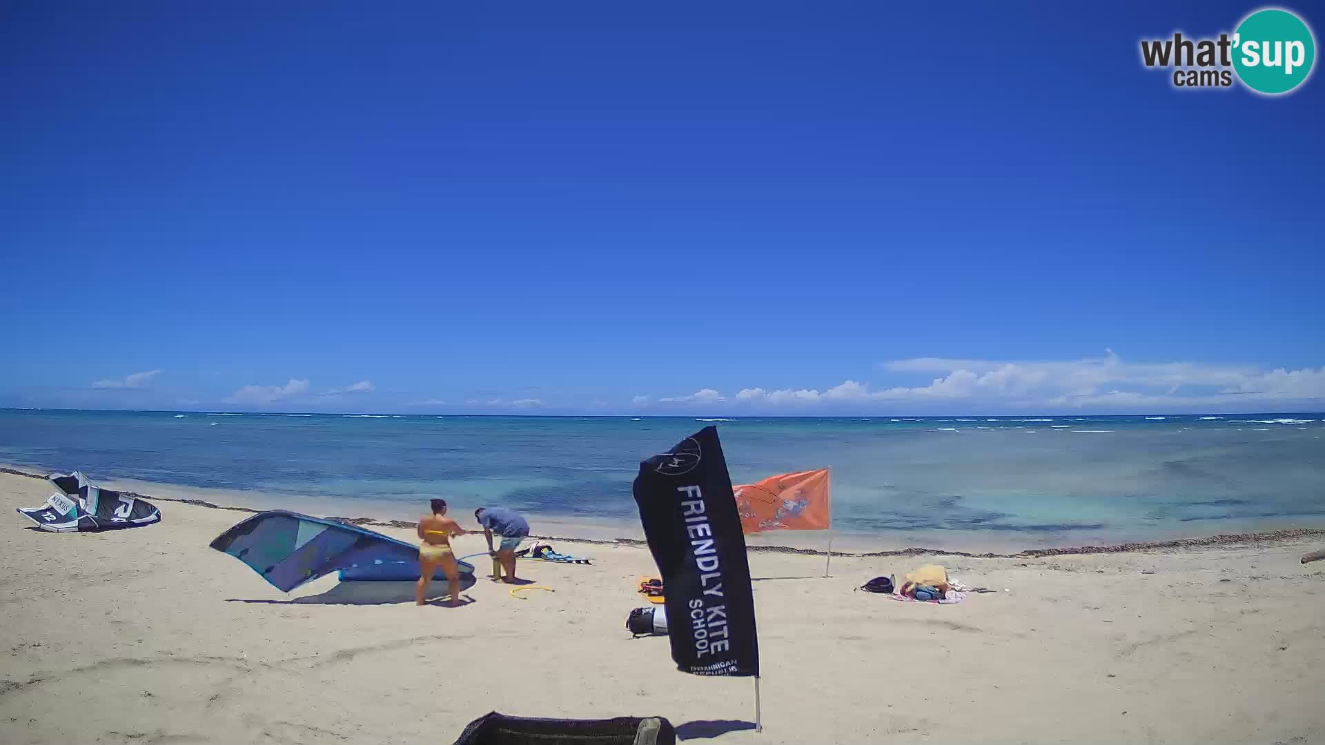 Caméra en direct de Kite Buen Hombre Kiteboarding – Plage Buen Hombre – Monte Cristi – République Dominicaine