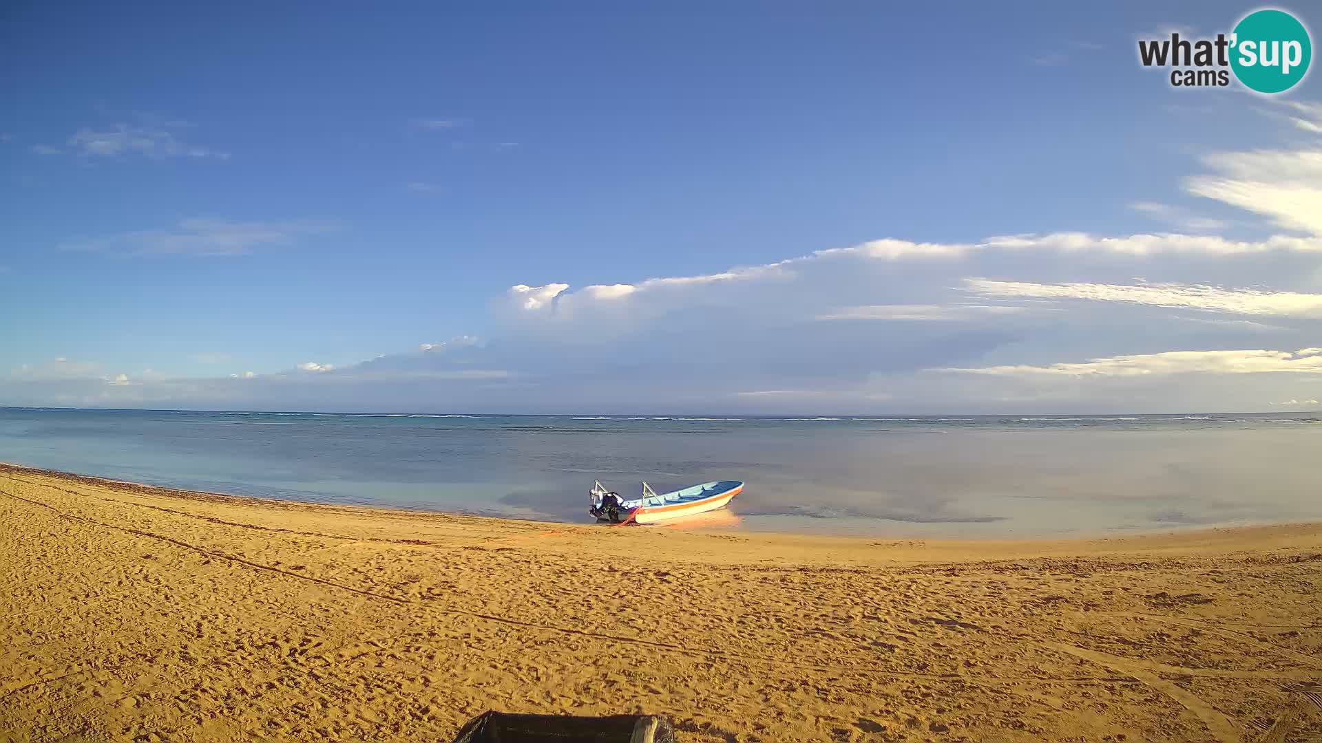 Caméra en direct de Kite Buen Hombre Kiteboarding – Plage Buen Hombre – Monte Cristi – République Dominicaine