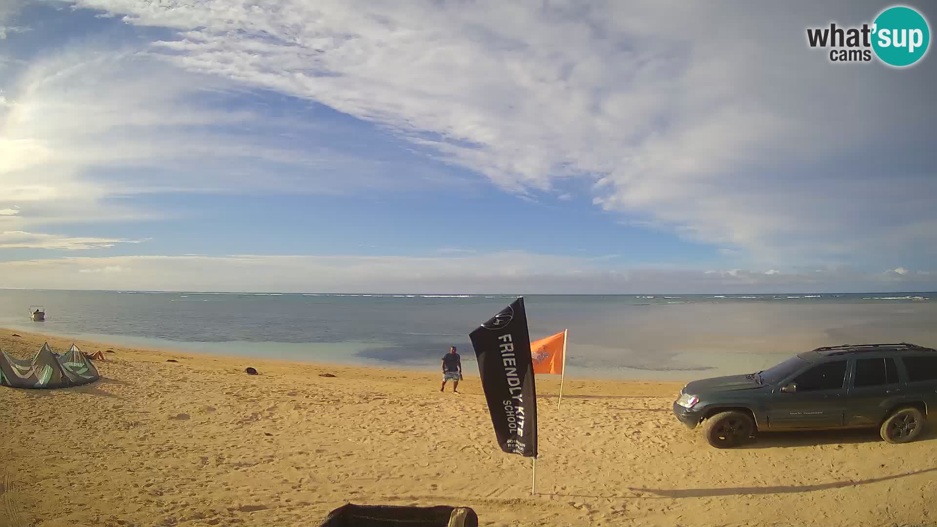 Caméra en direct de Kite Buen Hombre Kiteboarding – Plage Buen Hombre – Monte Cristi – République Dominicaine