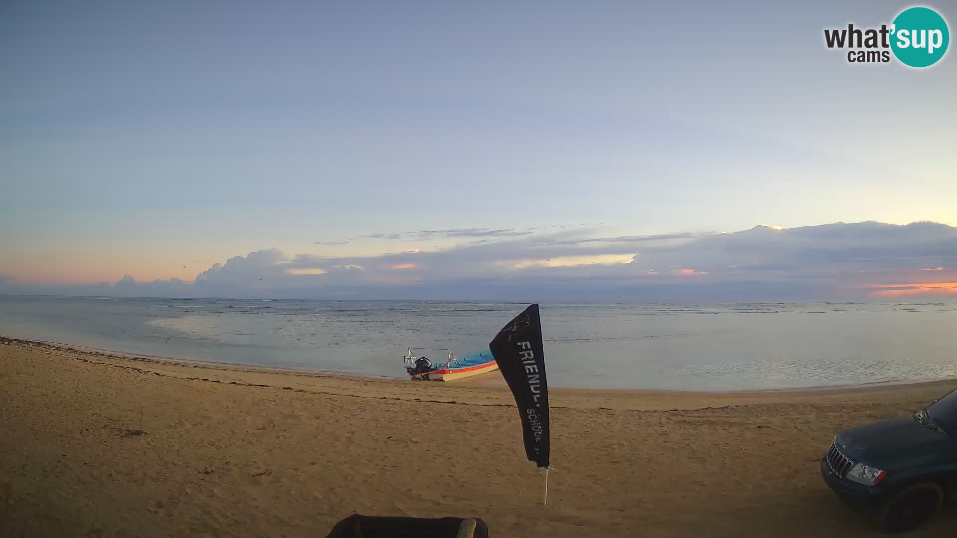 Caméra en direct de Kite Buen Hombre Kiteboarding – Plage Buen Hombre – Monte Cristi – République Dominicaine