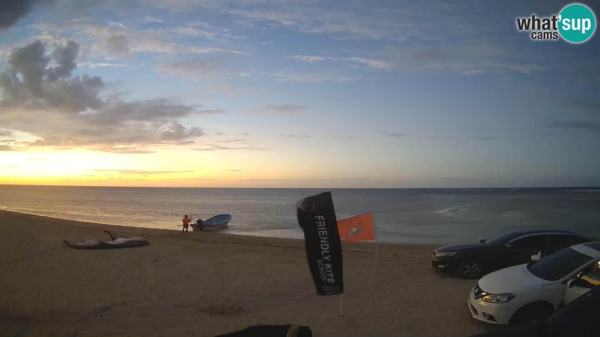 Caméra en direct de Kite Buen Hombre Kiteboarding – Plage Buen Hombre – Monte Cristi – République Dominicaine