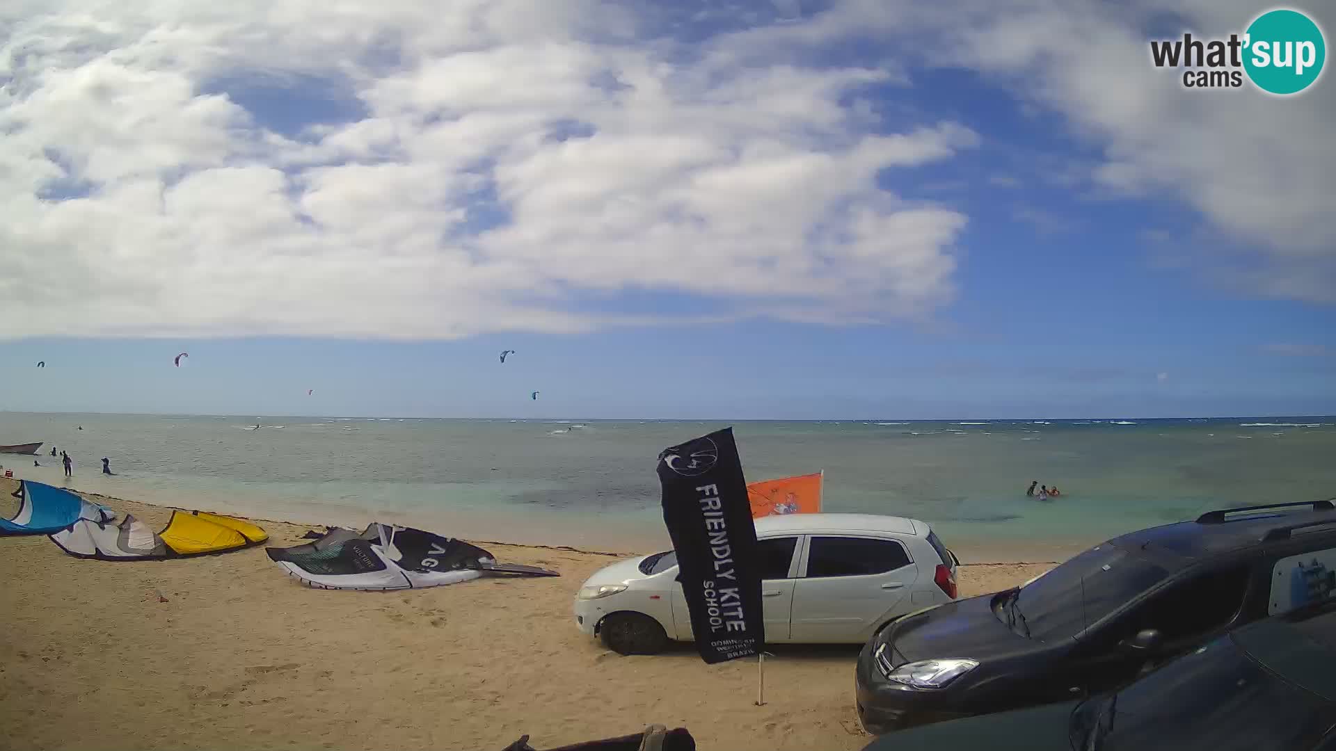 Caméra en direct de Kite Buen Hombre Kiteboarding – Plage Buen Hombre – Monte Cristi – République Dominicaine
