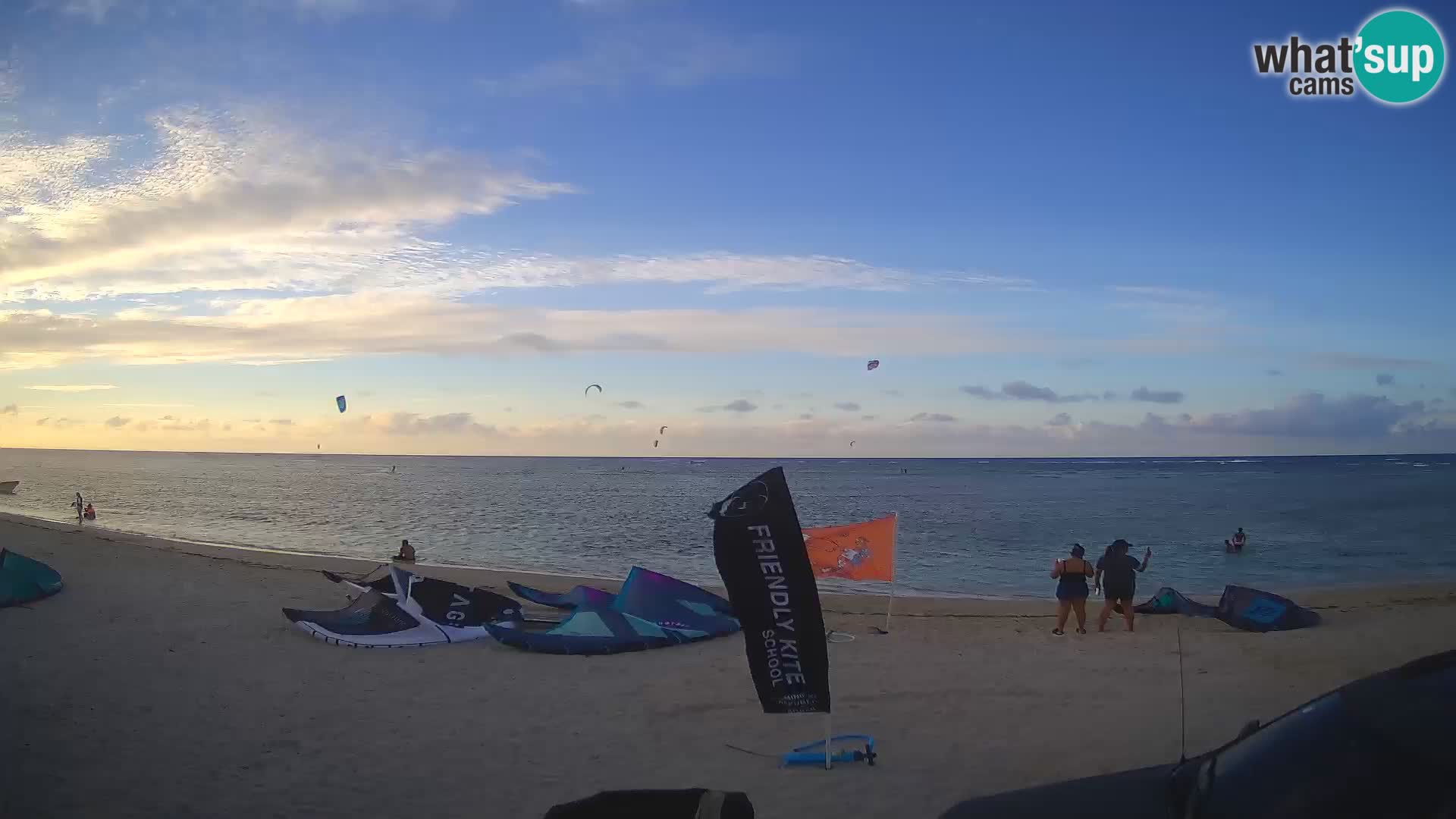 Caméra en direct de Kite Buen Hombre Kiteboarding – Plage Buen Hombre – Monte Cristi – République Dominicaine