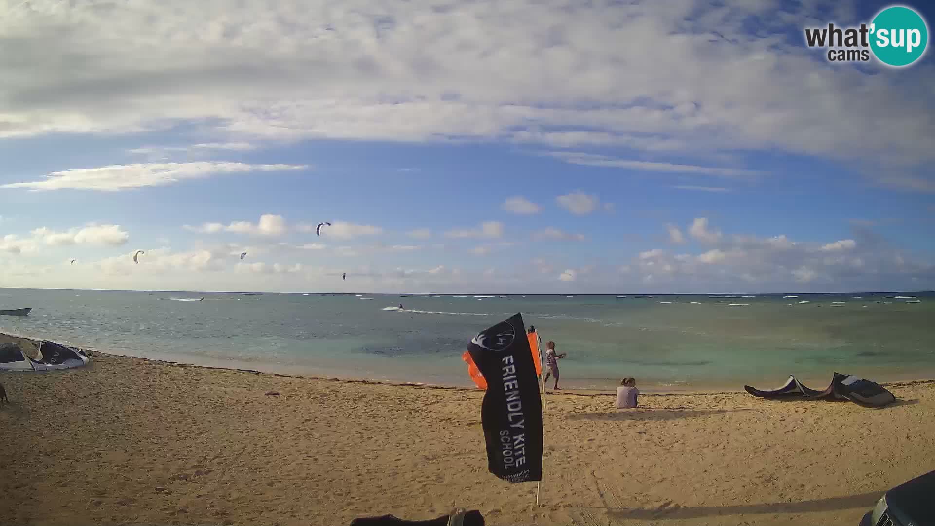 Spletna kamera Kite Buen Hombre Kiteboarding – plaža Buen Hombre – Monte Cristi – Dominikanska Republika
