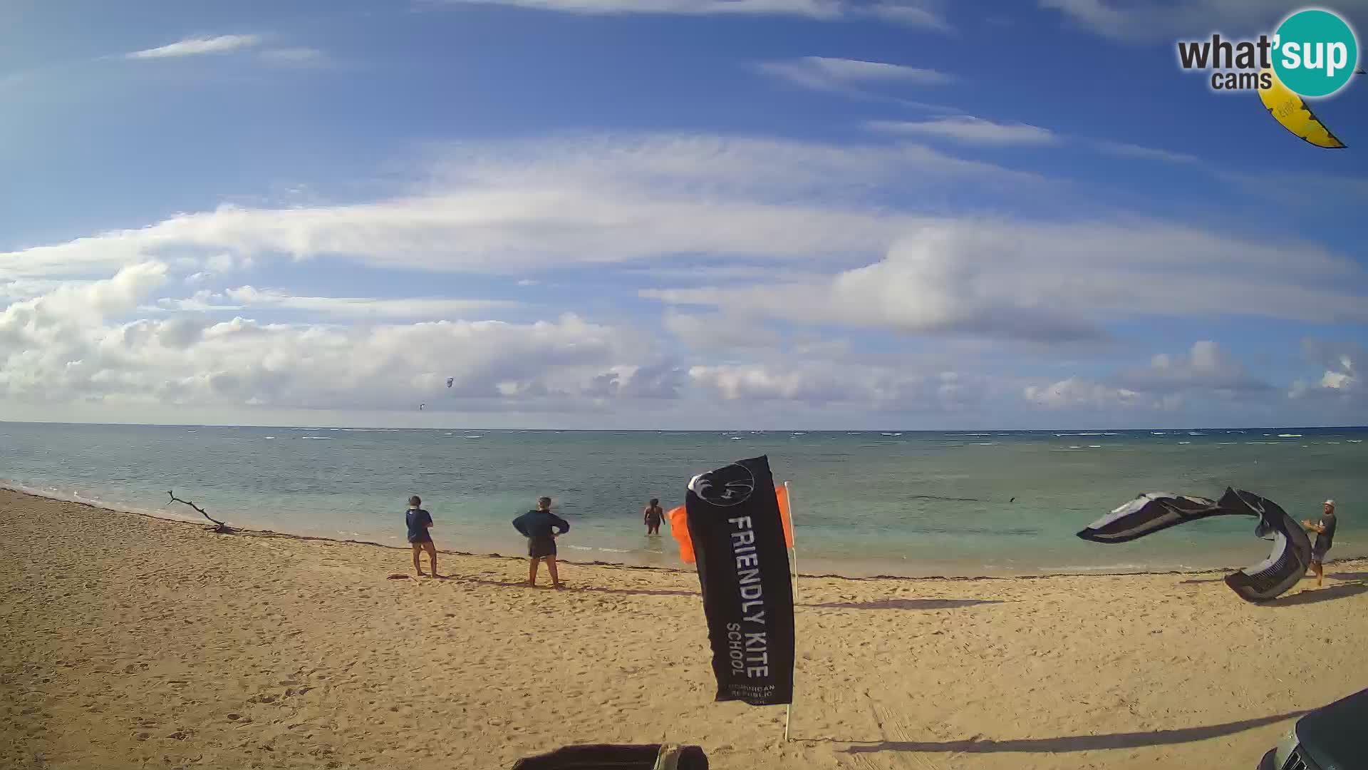 Caméra en direct de Kite Buen Hombre Kiteboarding – Plage Buen Hombre – Monte Cristi – République Dominicaine