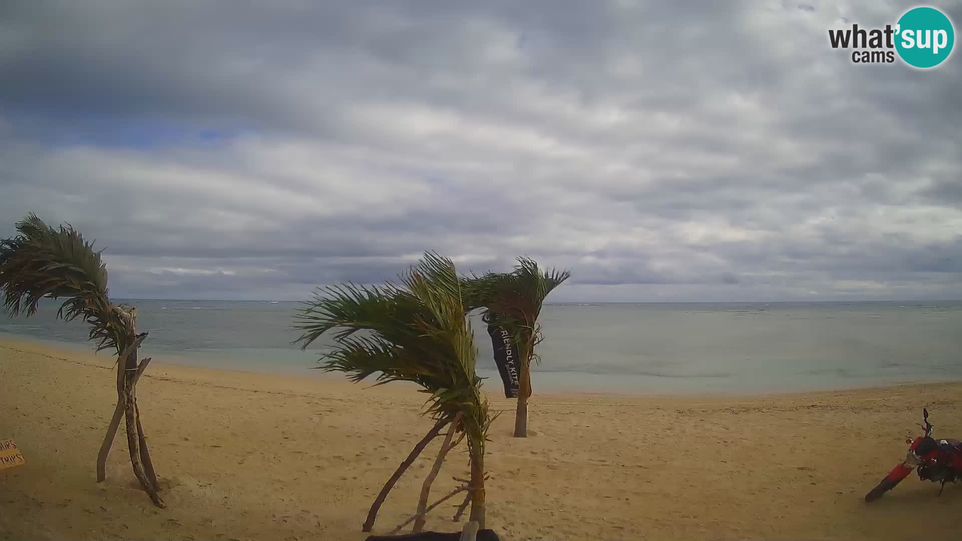 Caméra en direct de Kite Buen Hombre Kiteboarding – Plage Buen Hombre – Monte Cristi – République Dominicaine