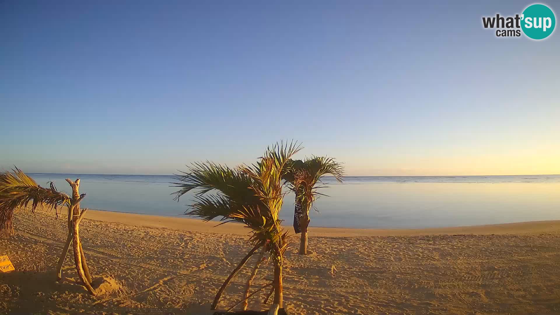 Web kamera Kite Buen Hombre Kiteboarding School – plaža Buen Hombre – Monte Cristi – Dominikanska Republika
