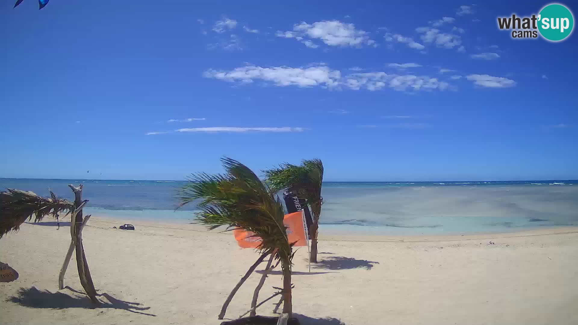 Caméra en direct de Kite Buen Hombre Kiteboarding – Plage Buen Hombre – Monte Cristi – République Dominicaine