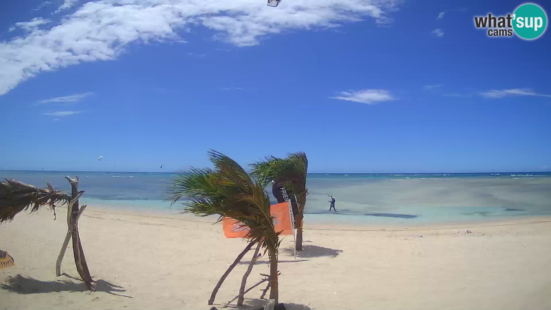 Web kamera Kite Buen Hombre Kiteboarding School – plaža Buen Hombre – Monte Cristi – Dominikanska Republika