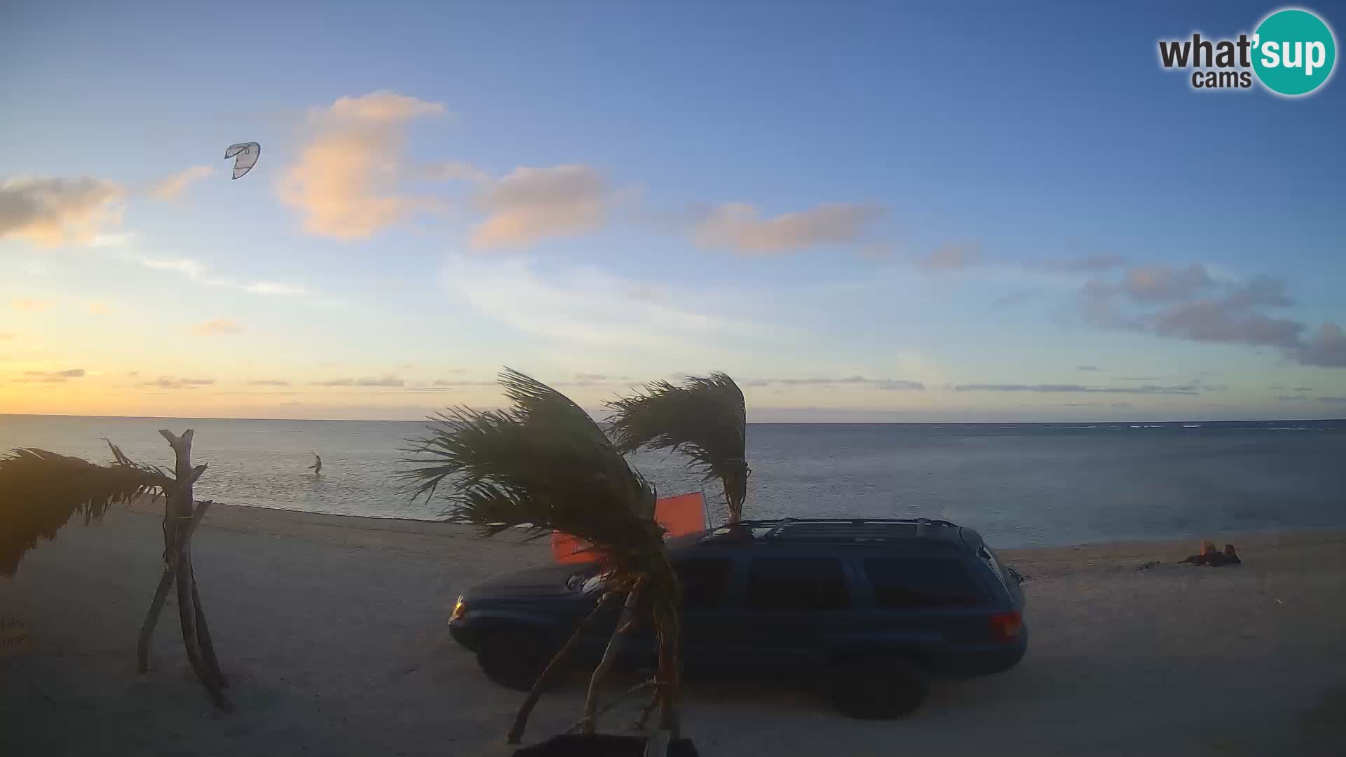 Caméra en direct de Kite Buen Hombre Kiteboarding – Plage Buen Hombre – Monte Cristi – République Dominicaine