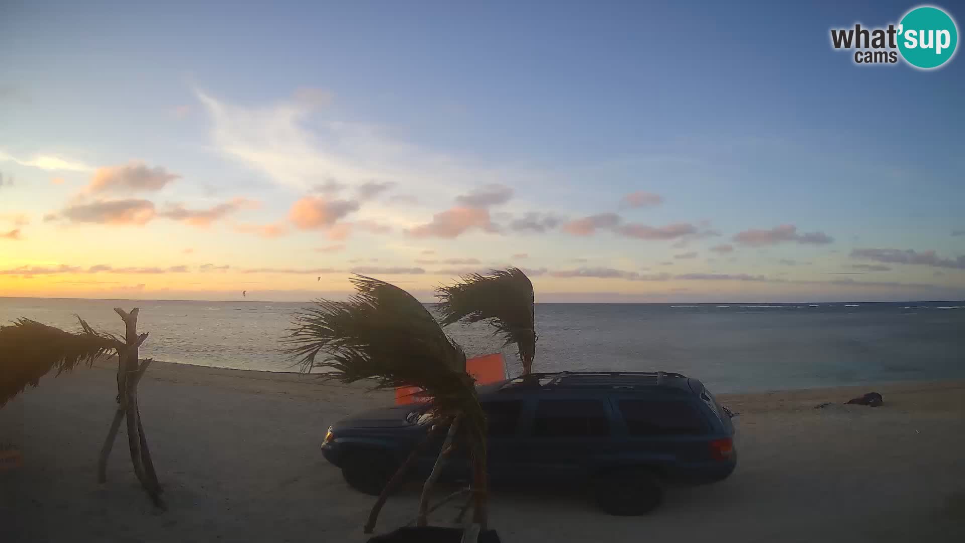 Caméra en direct de Kite Buen Hombre Kiteboarding – Plage Buen Hombre – Monte Cristi – République Dominicaine