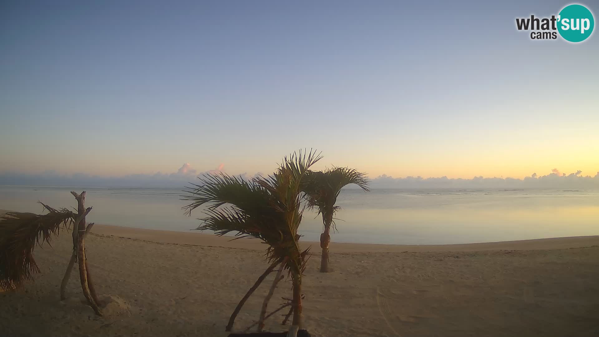 Web kamera Kite Buen Hombre Kiteboarding School – plaža Buen Hombre – Monte Cristi – Dominikanska Republika
