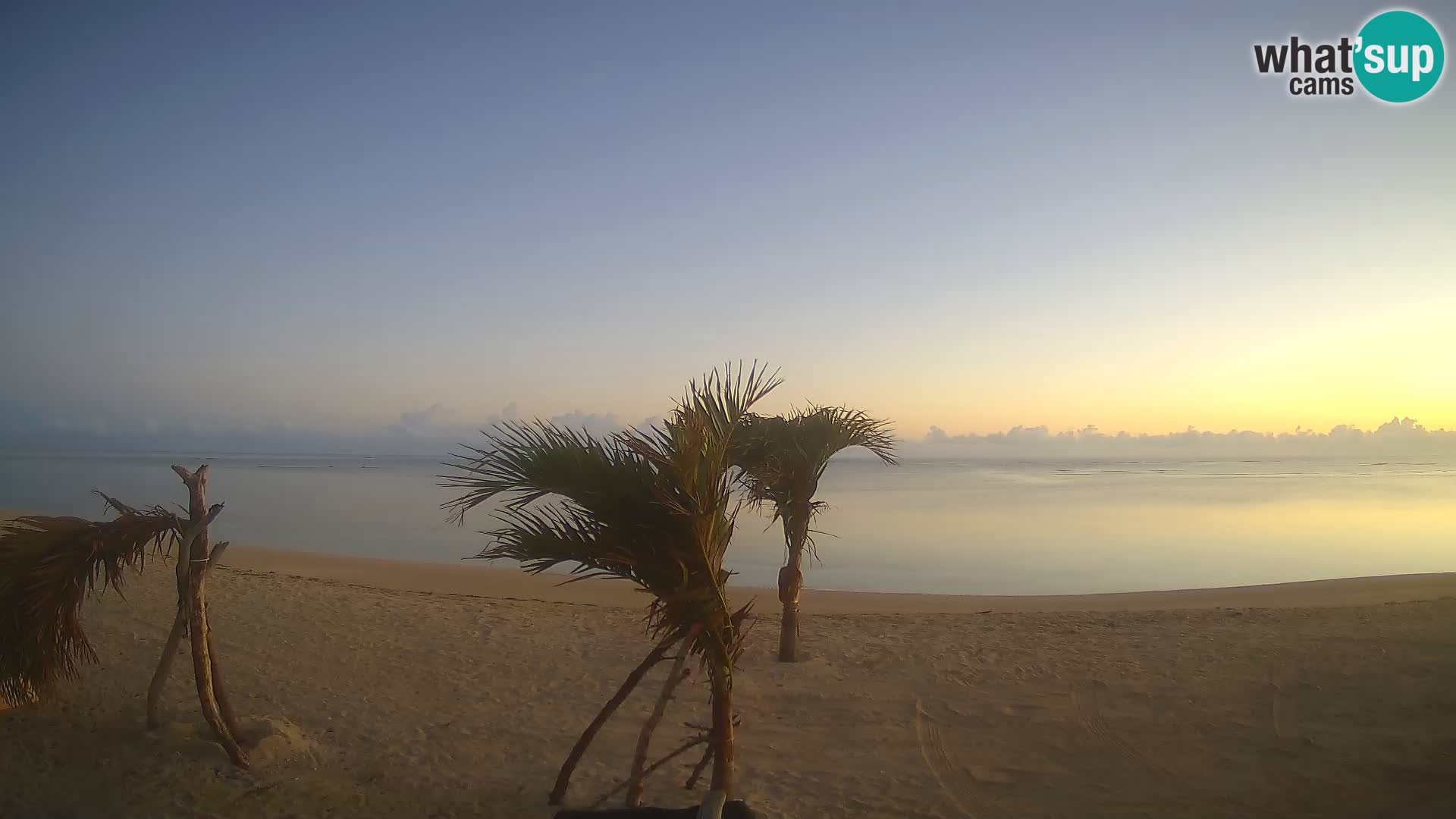 Web kamera Kite Buen Hombre Kiteboarding School – plaža Buen Hombre – Monte Cristi – Dominikanska Republika