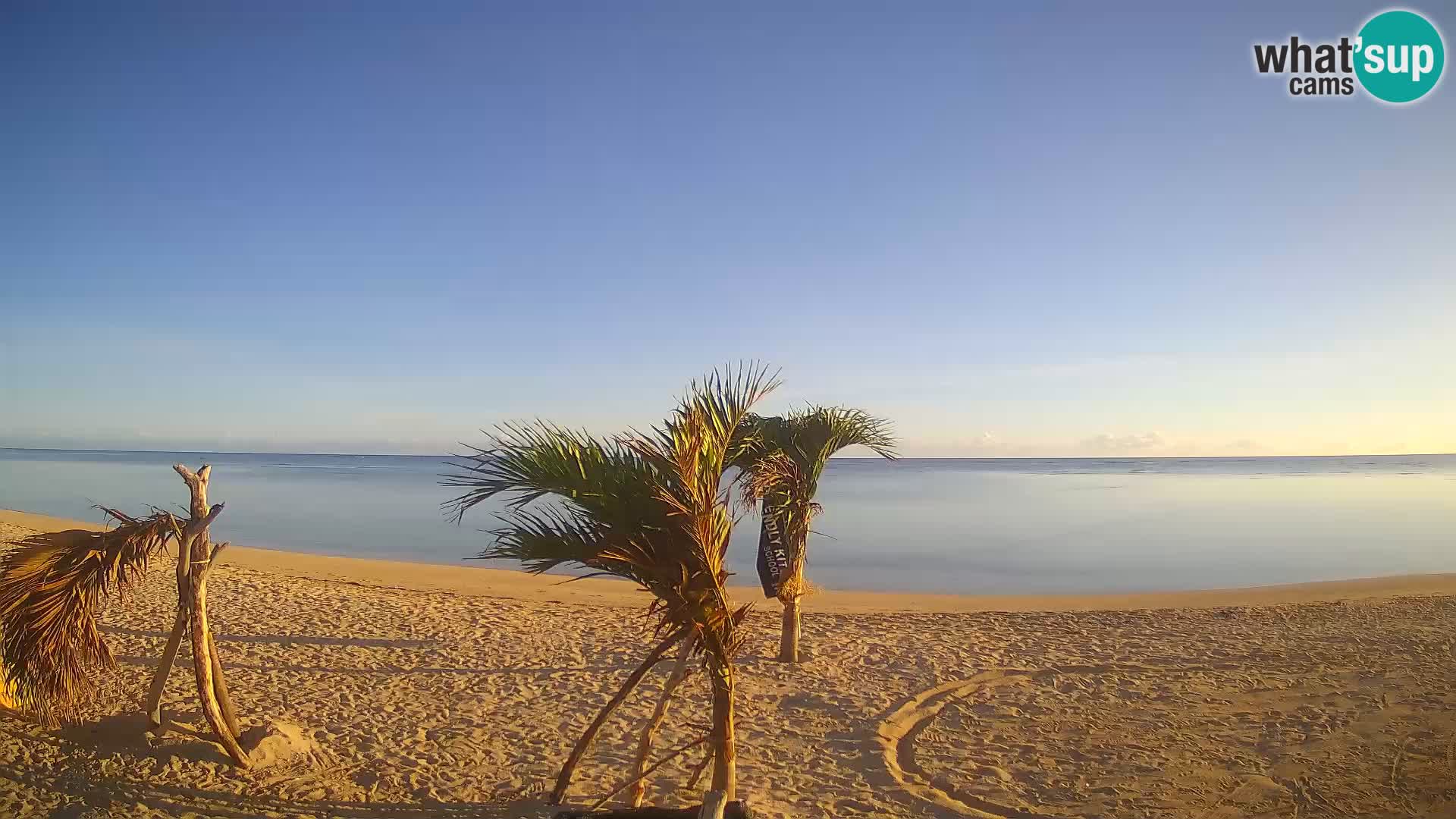 Web kamera Kite Buen Hombre Kiteboarding School – plaža Buen Hombre – Monte Cristi – Dominikanska Republika