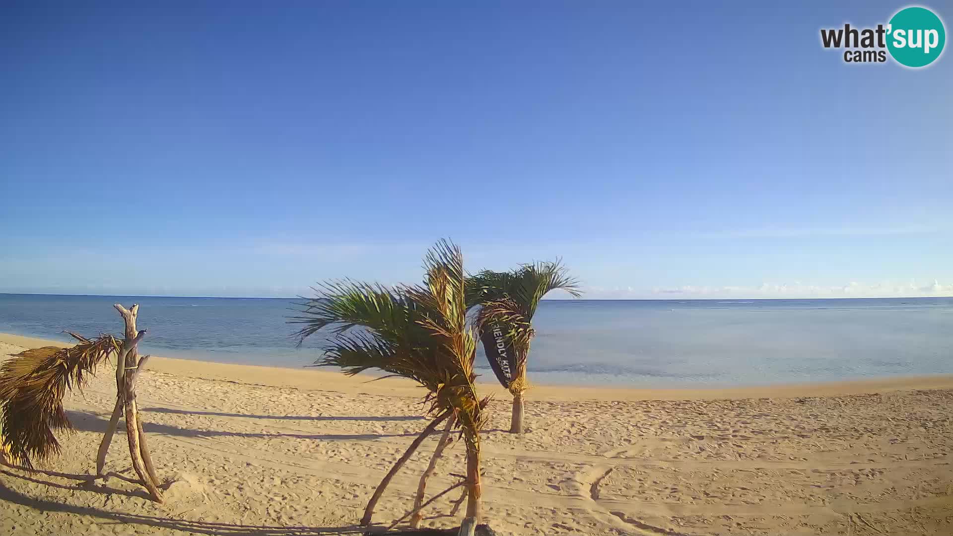 Caméra en direct de Kite Buen Hombre Kiteboarding – Plage Buen Hombre – Monte Cristi – République Dominicaine