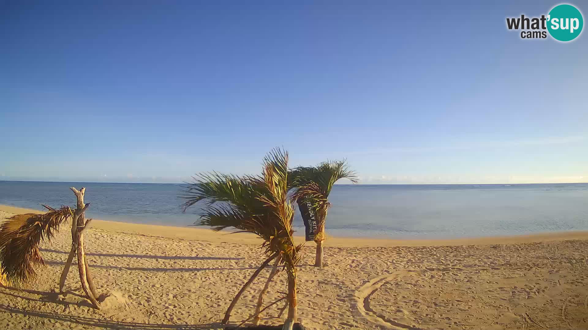 Web kamera Kite Buen Hombre Kiteboarding School – plaža Buen Hombre – Monte Cristi – Dominikanska Republika