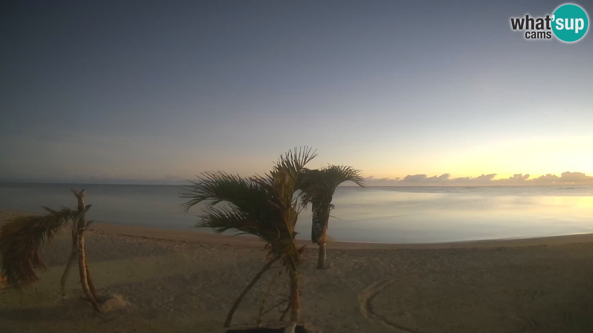 Spletna kamera Kite Buen Hombre Kiteboarding – plaža Buen Hombre – Monte Cristi – Dominikanska Republika