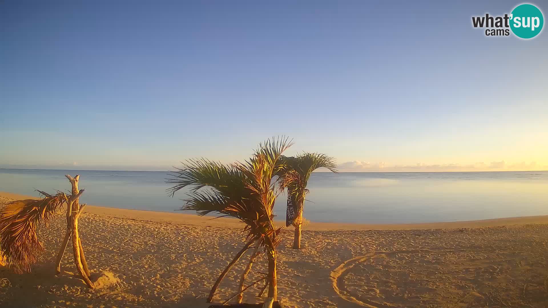 Cámara en Vivo Kite Buen Hombre Kiteboarding School – Playa Buen Hombre – Monte Cristi – República Dominicana