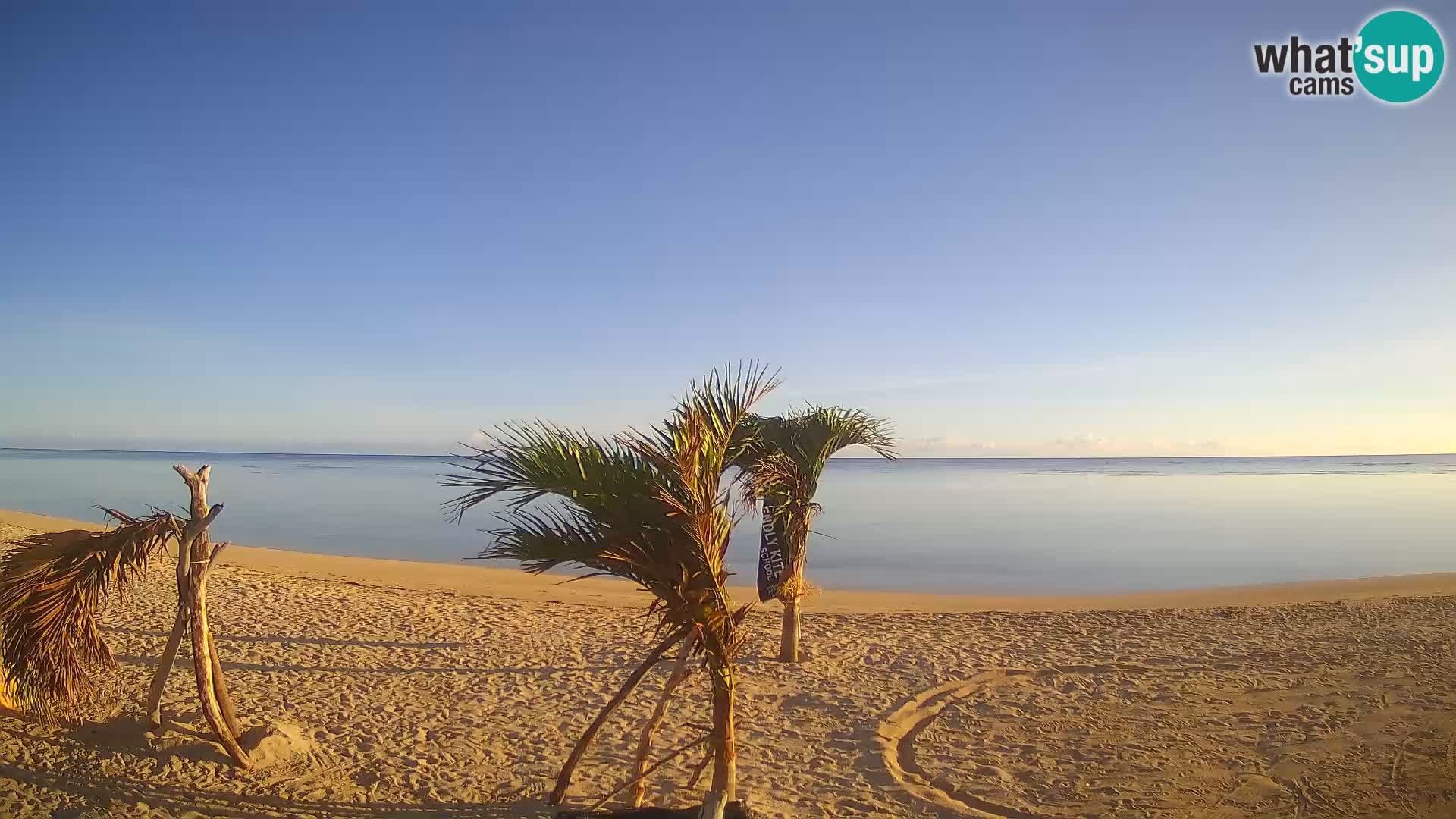 Web kamera Kite Buen Hombre Kiteboarding School – plaža Buen Hombre – Monte Cristi – Dominikanska Republika