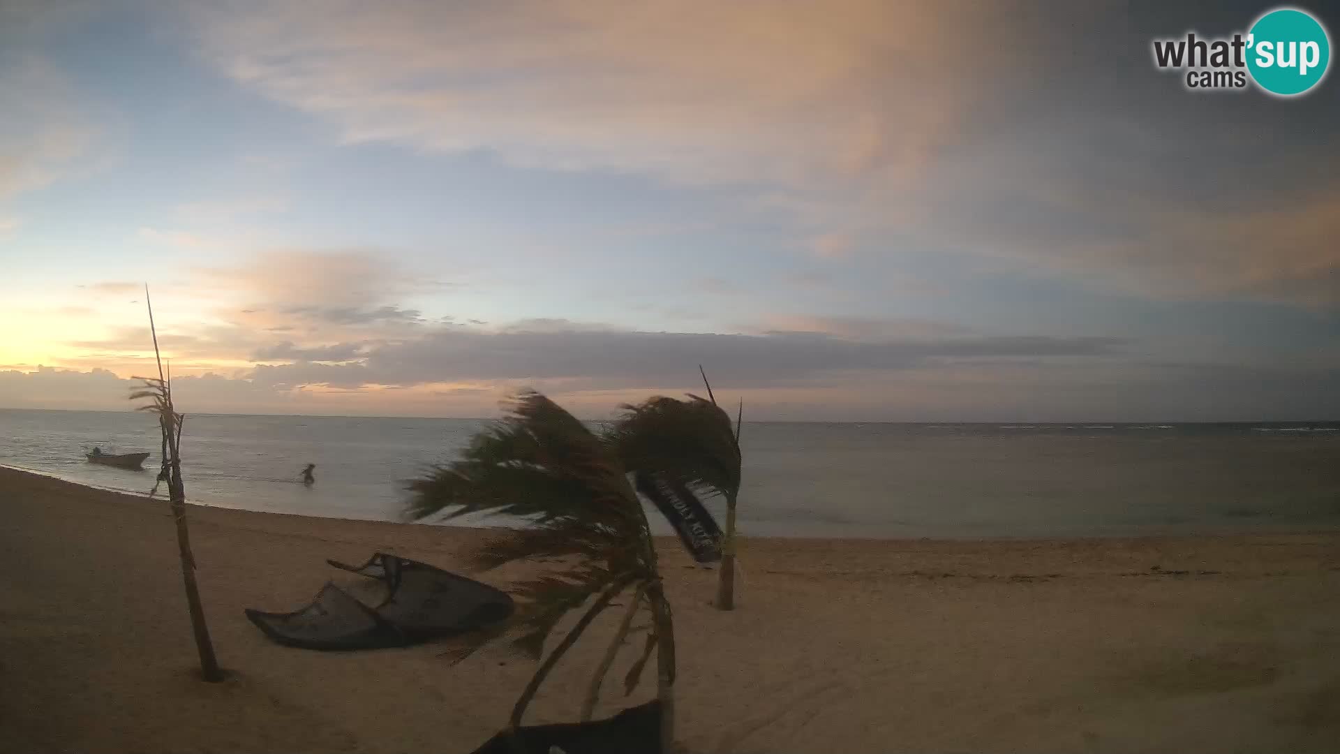 Web kamera Kite Buen Hombre Kiteboarding School – plaža Buen Hombre – Monte Cristi – Dominikanska Republika