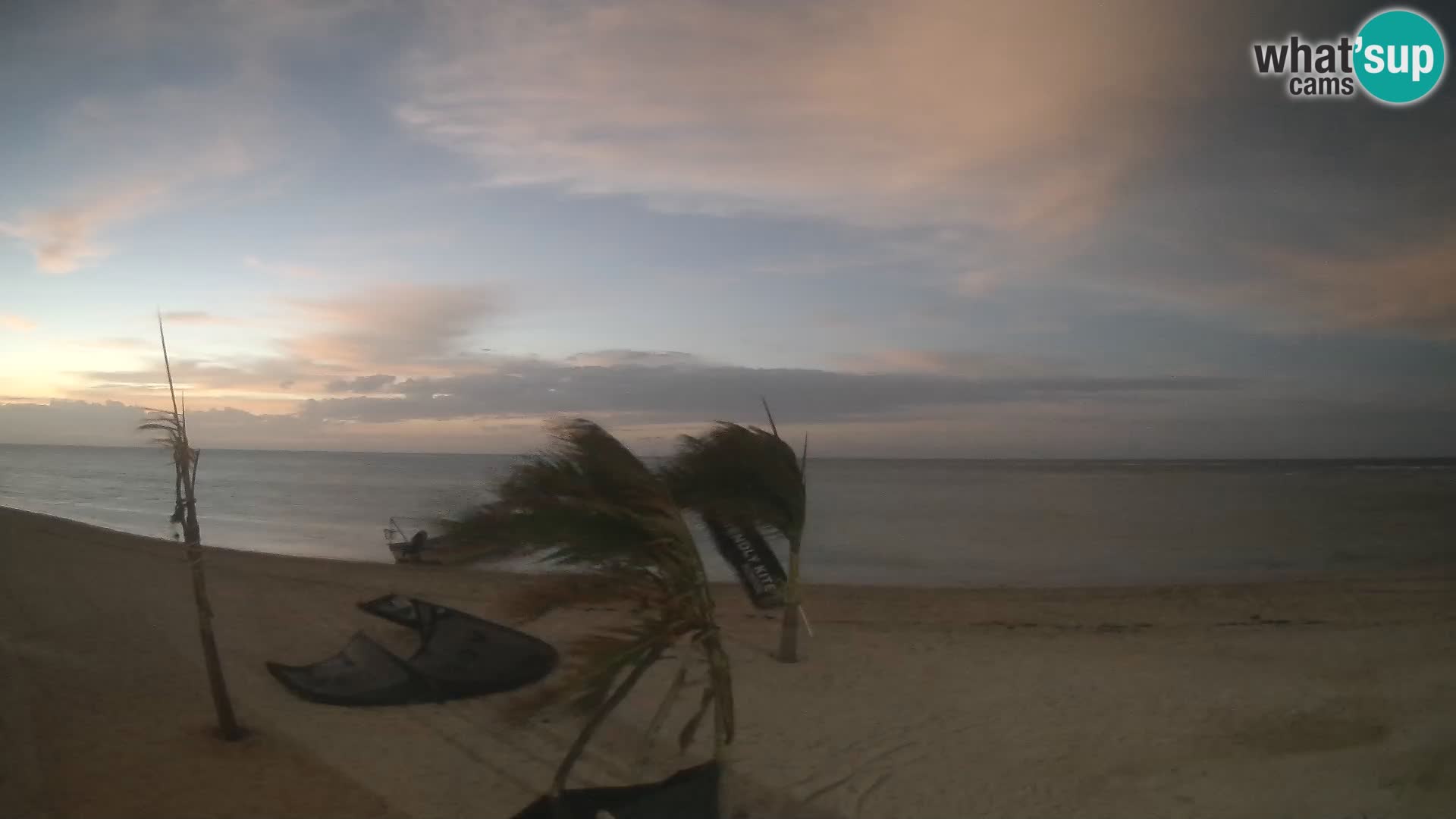 Web kamera Kite Buen Hombre Kiteboarding School – plaža Buen Hombre – Monte Cristi – Dominikanska Republika