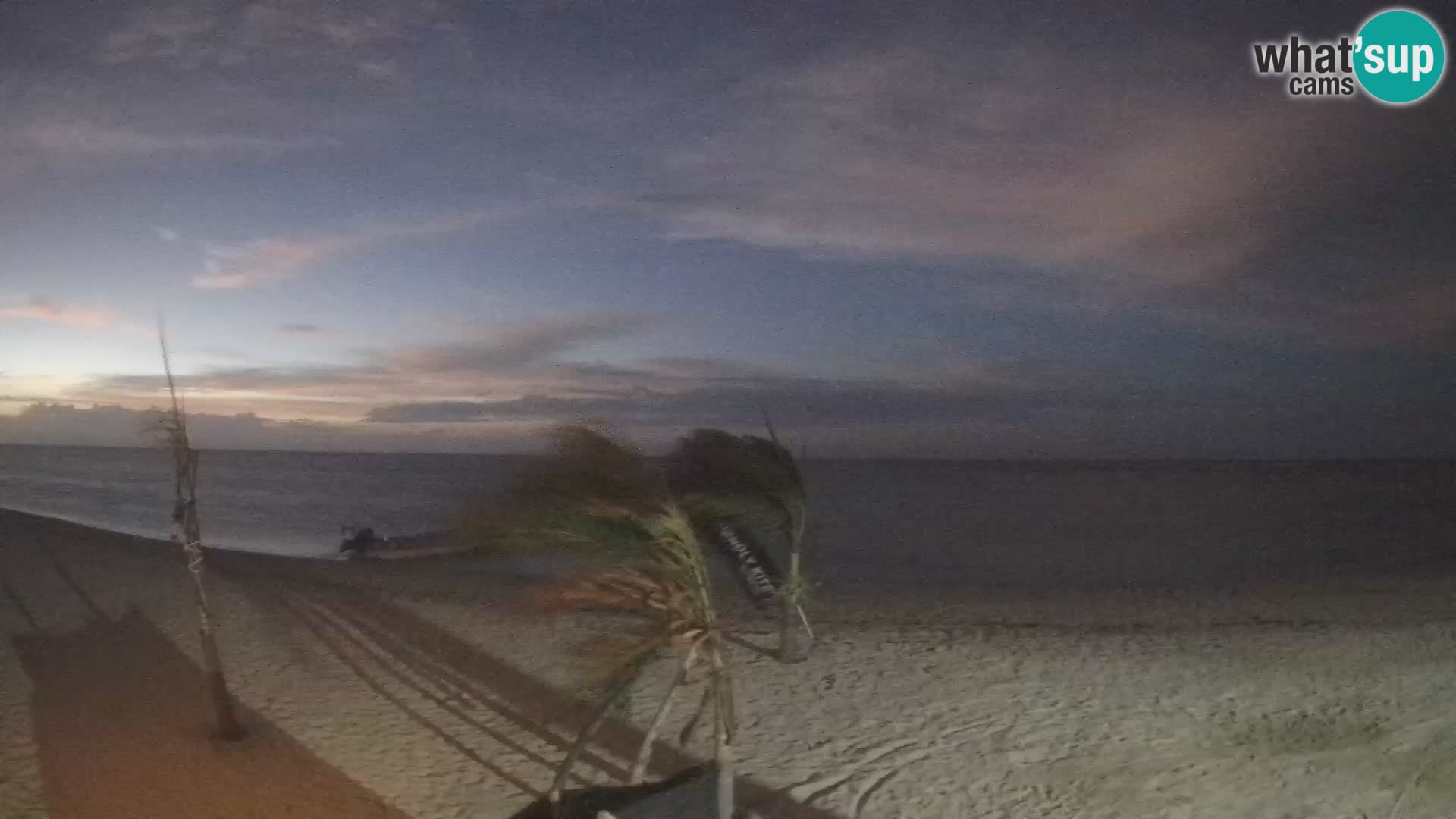 Caméra en direct de Kite Buen Hombre Kiteboarding – Plage Buen Hombre – Monte Cristi – République Dominicaine