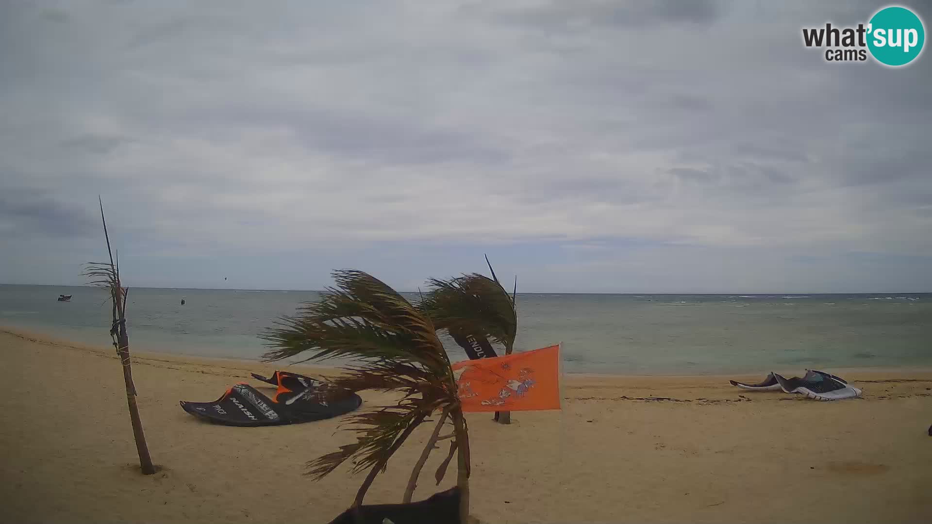 Caméra en direct de Kite Buen Hombre Kiteboarding – Plage Buen Hombre – Monte Cristi – République Dominicaine