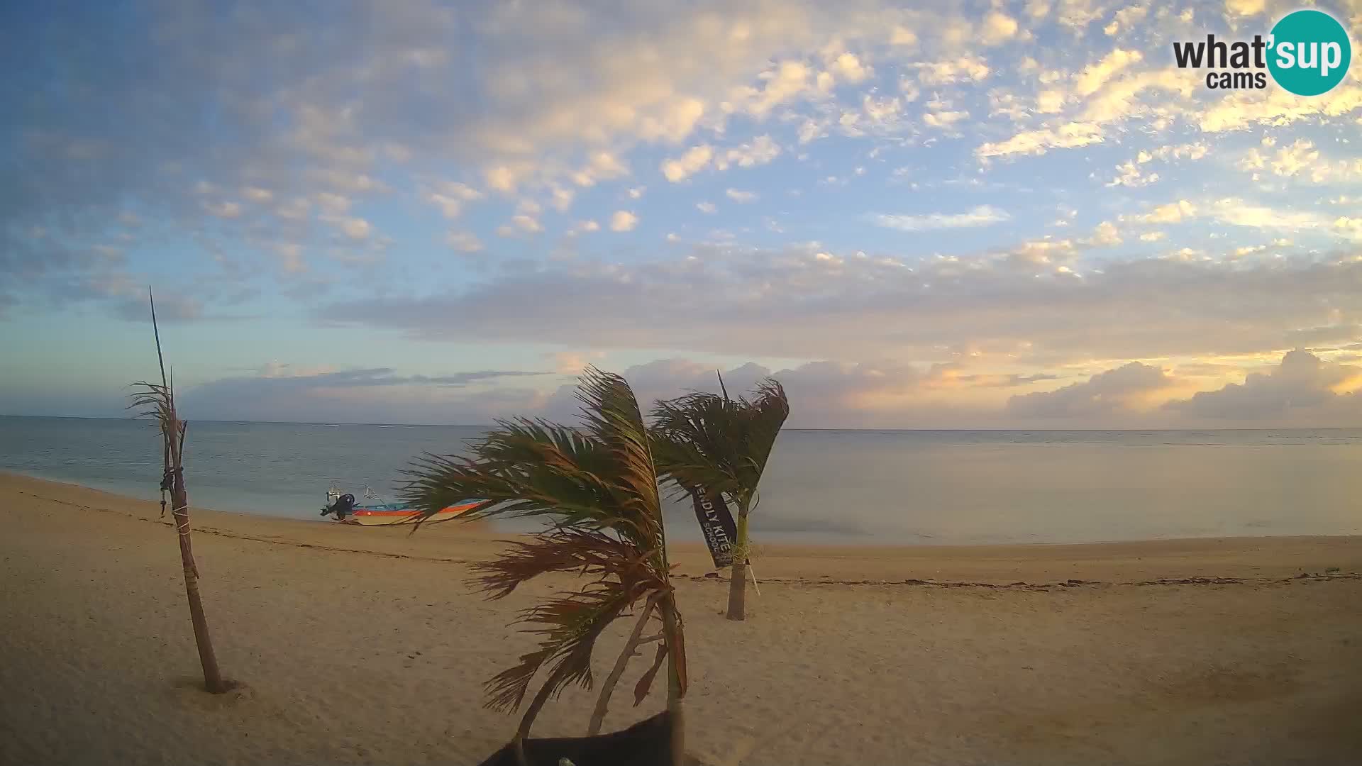 Spletna kamera Kite Buen Hombre Kiteboarding – plaža Buen Hombre – Monte Cristi – Dominikanska Republika