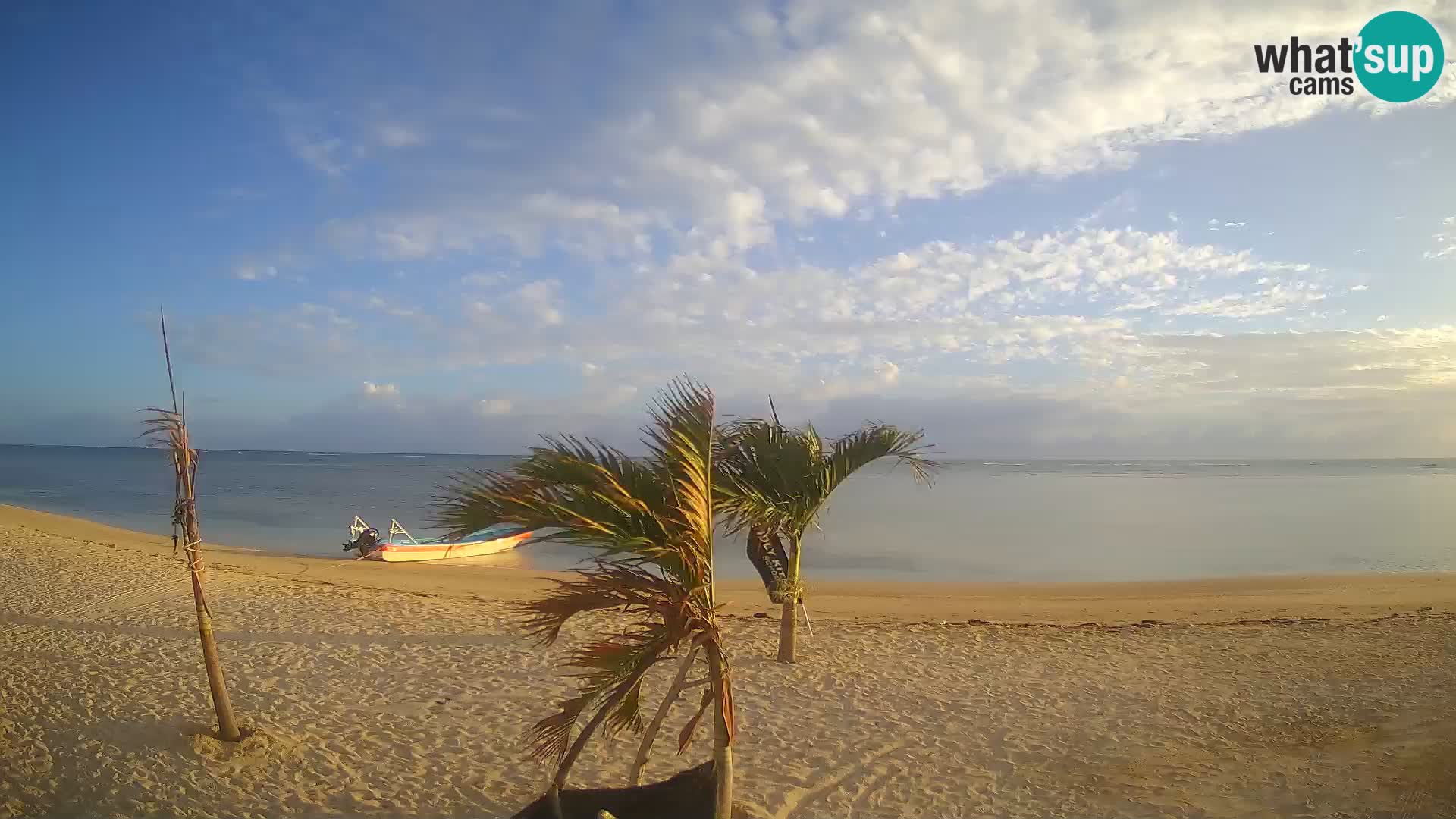 Web kamera Kite Buen Hombre Kiteboarding School – plaža Buen Hombre – Monte Cristi – Dominikanska Republika
