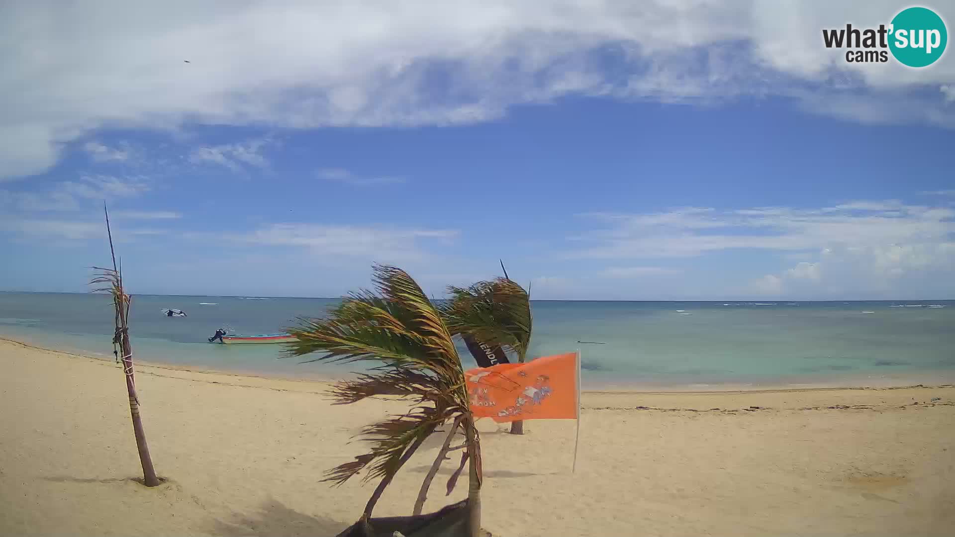 Caméra en direct de Kite Buen Hombre Kiteboarding – Plage Buen Hombre – Monte Cristi – République Dominicaine