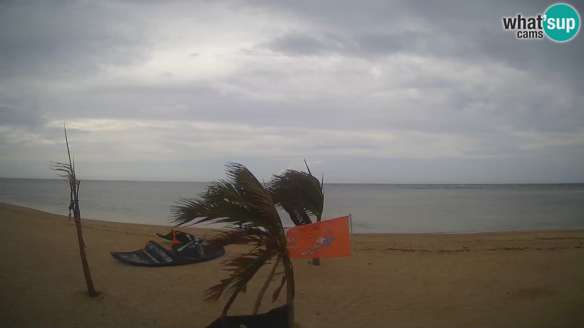 Caméra en direct de Kite Buen Hombre Kiteboarding – Plage Buen Hombre – Monte Cristi – République Dominicaine