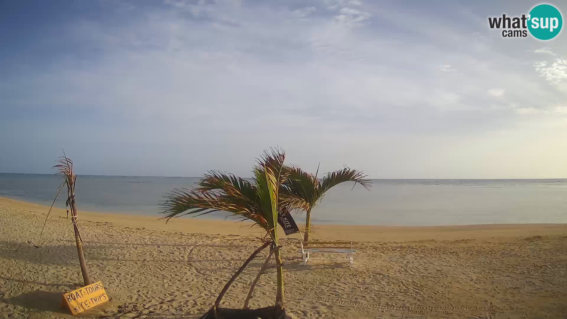 Web kamera Kite Buen Hombre Kiteboarding School – plaža Buen Hombre – Monte Cristi – Dominikanska Republika