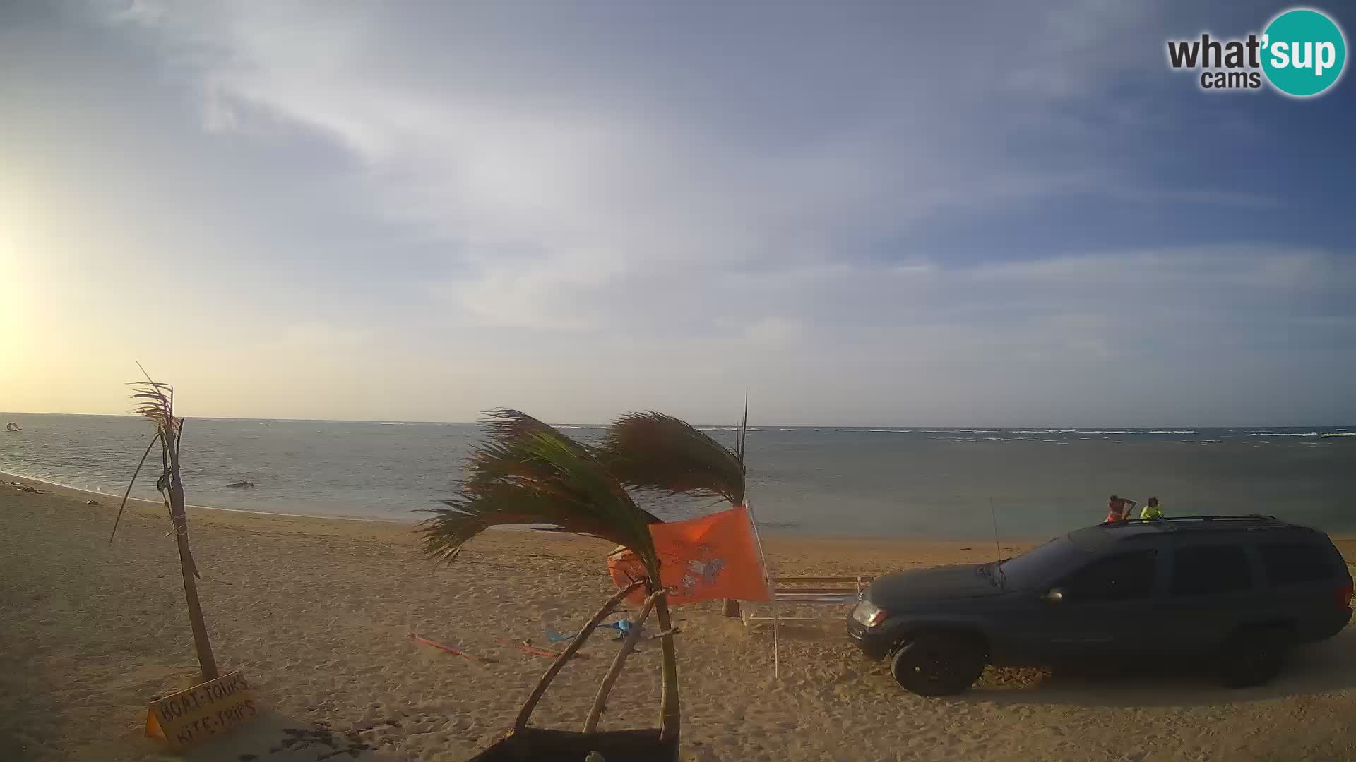 Caméra en direct de Kite Buen Hombre Kiteboarding – Plage Buen Hombre – Monte Cristi – République Dominicaine