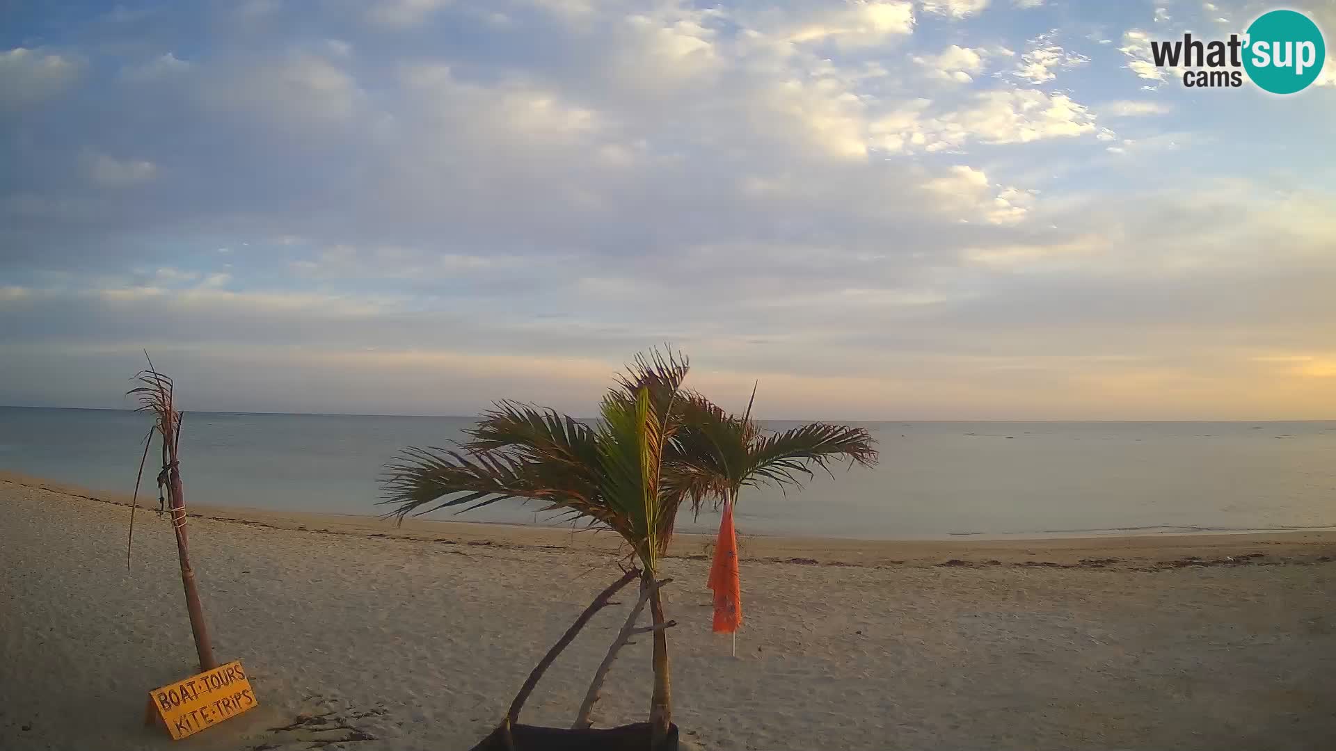 Spletna kamera Kite Buen Hombre Kiteboarding – plaža Buen Hombre – Monte Cristi – Dominikanska Republika