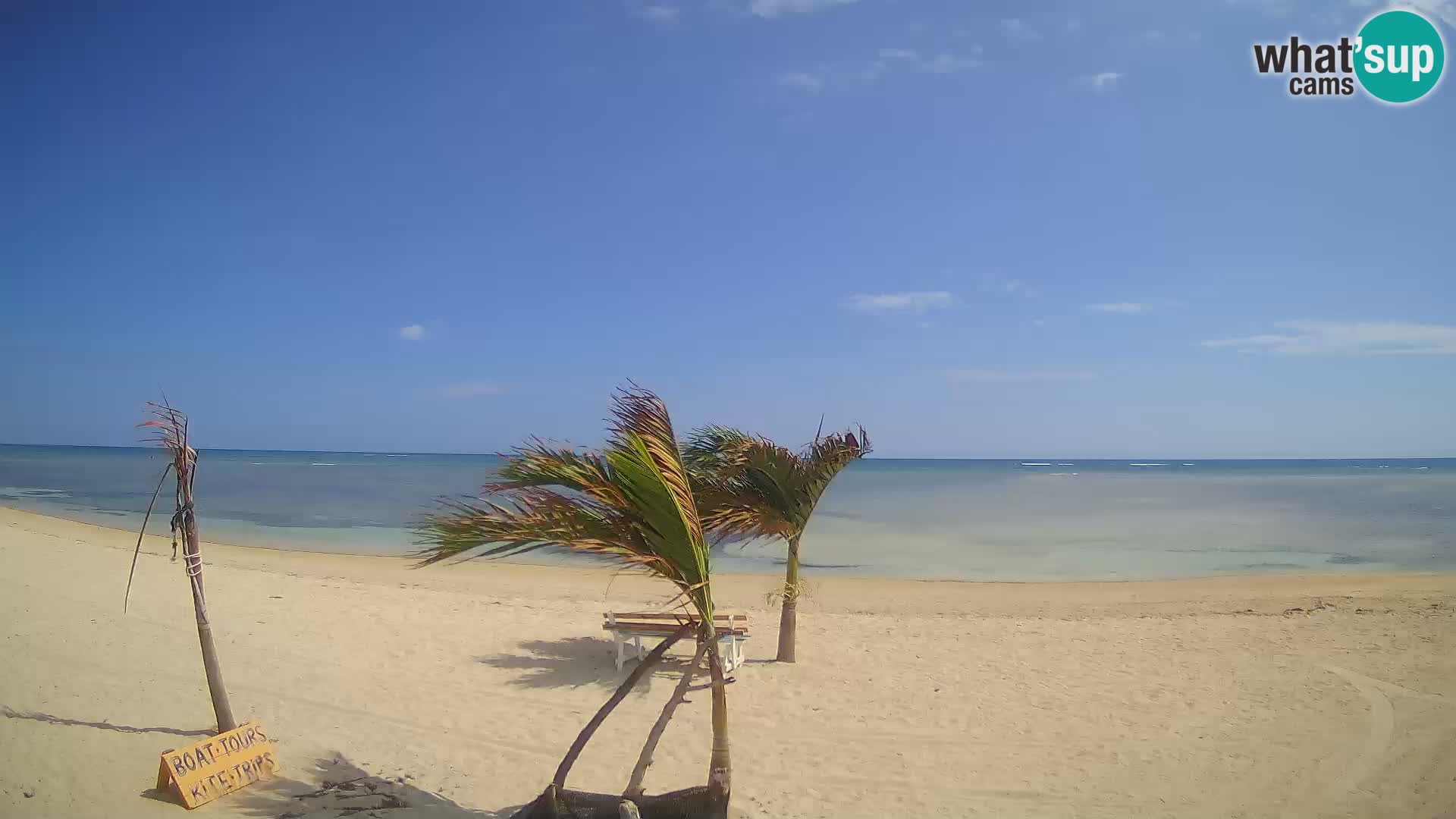Caméra en direct de Kite Buen Hombre Kiteboarding – Plage Buen Hombre – Monte Cristi – République Dominicaine