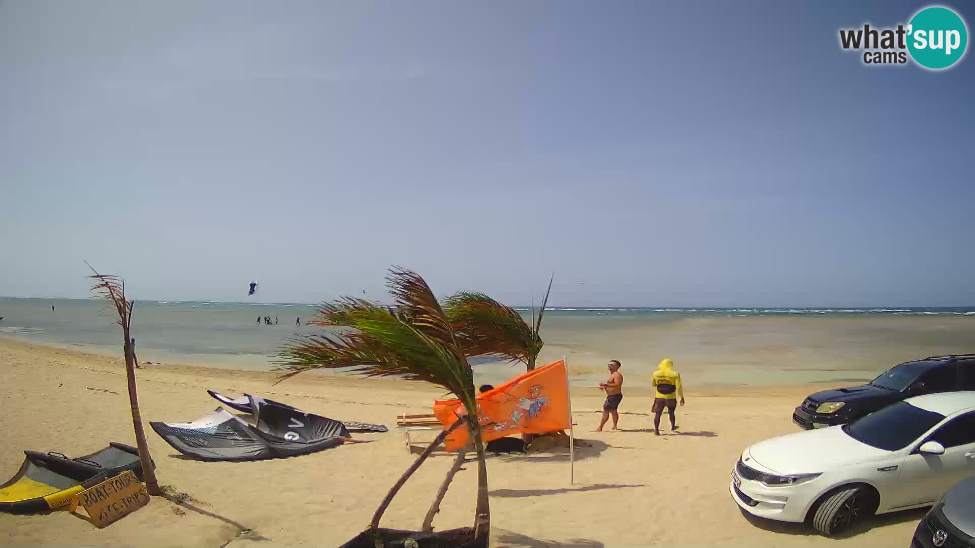 Caméra en direct de Kite Buen Hombre Kiteboarding – Plage Buen Hombre – Monte Cristi – République Dominicaine