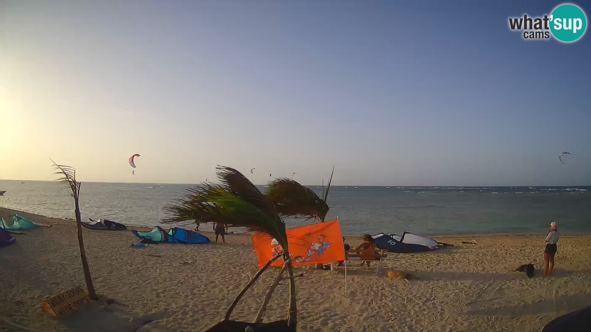 Caméra en direct de Kite Buen Hombre Kiteboarding – Plage Buen Hombre – Monte Cristi – République Dominicaine