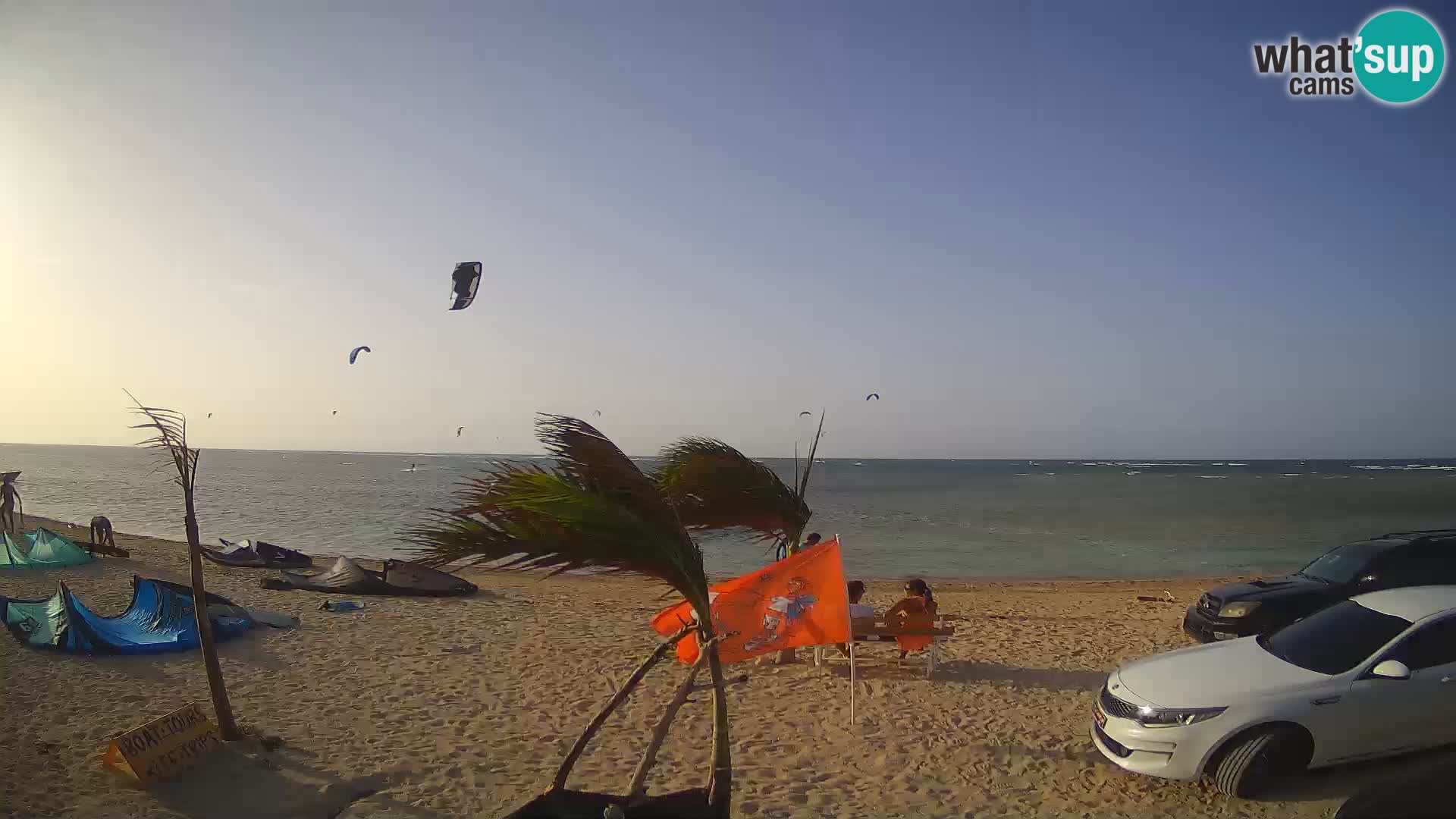 Caméra en direct de Kite Buen Hombre Kiteboarding – Plage Buen Hombre – Monte Cristi – République Dominicaine