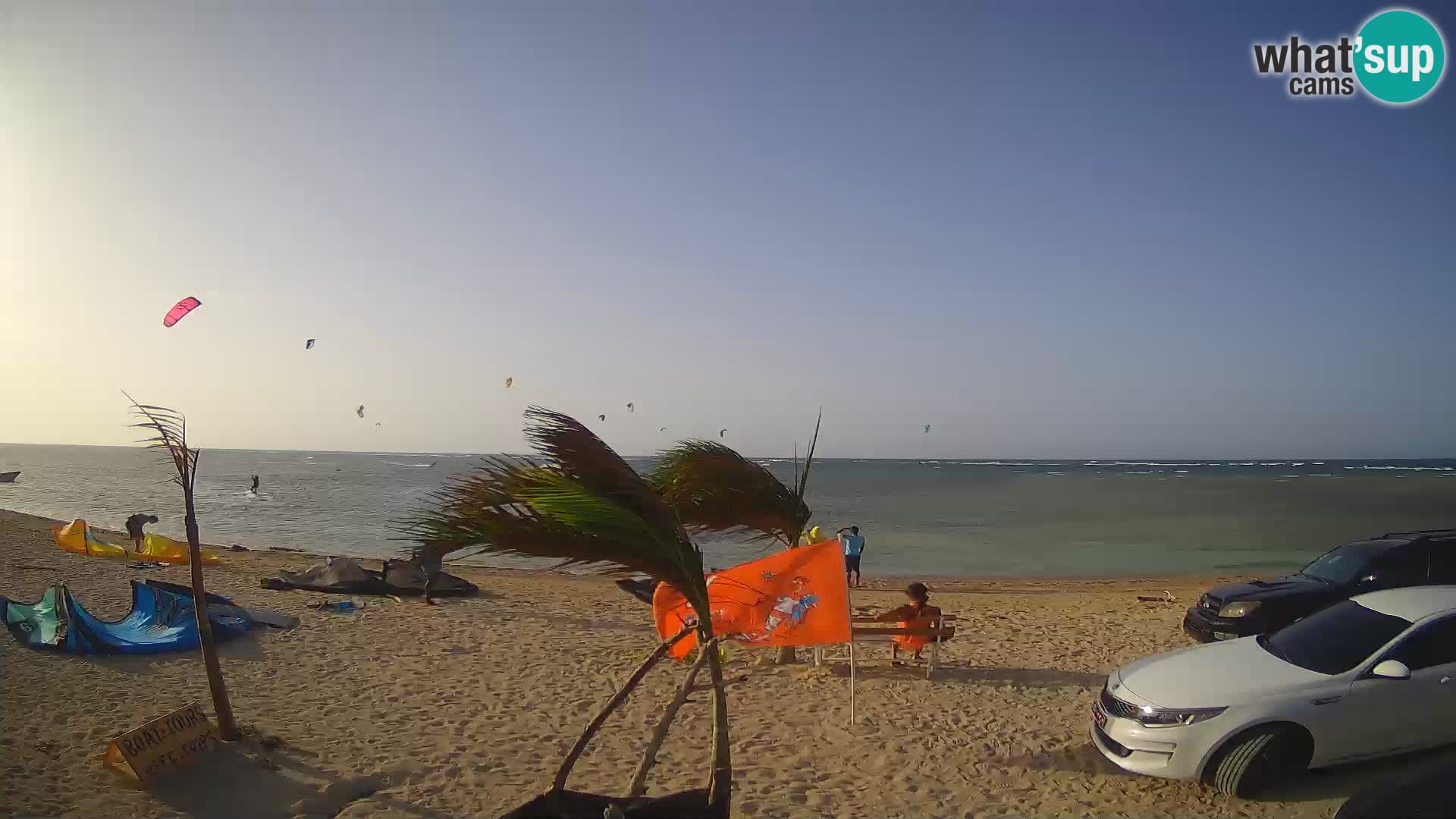 Caméra en direct de Kite Buen Hombre Kiteboarding – Plage Buen Hombre – Monte Cristi – République Dominicaine