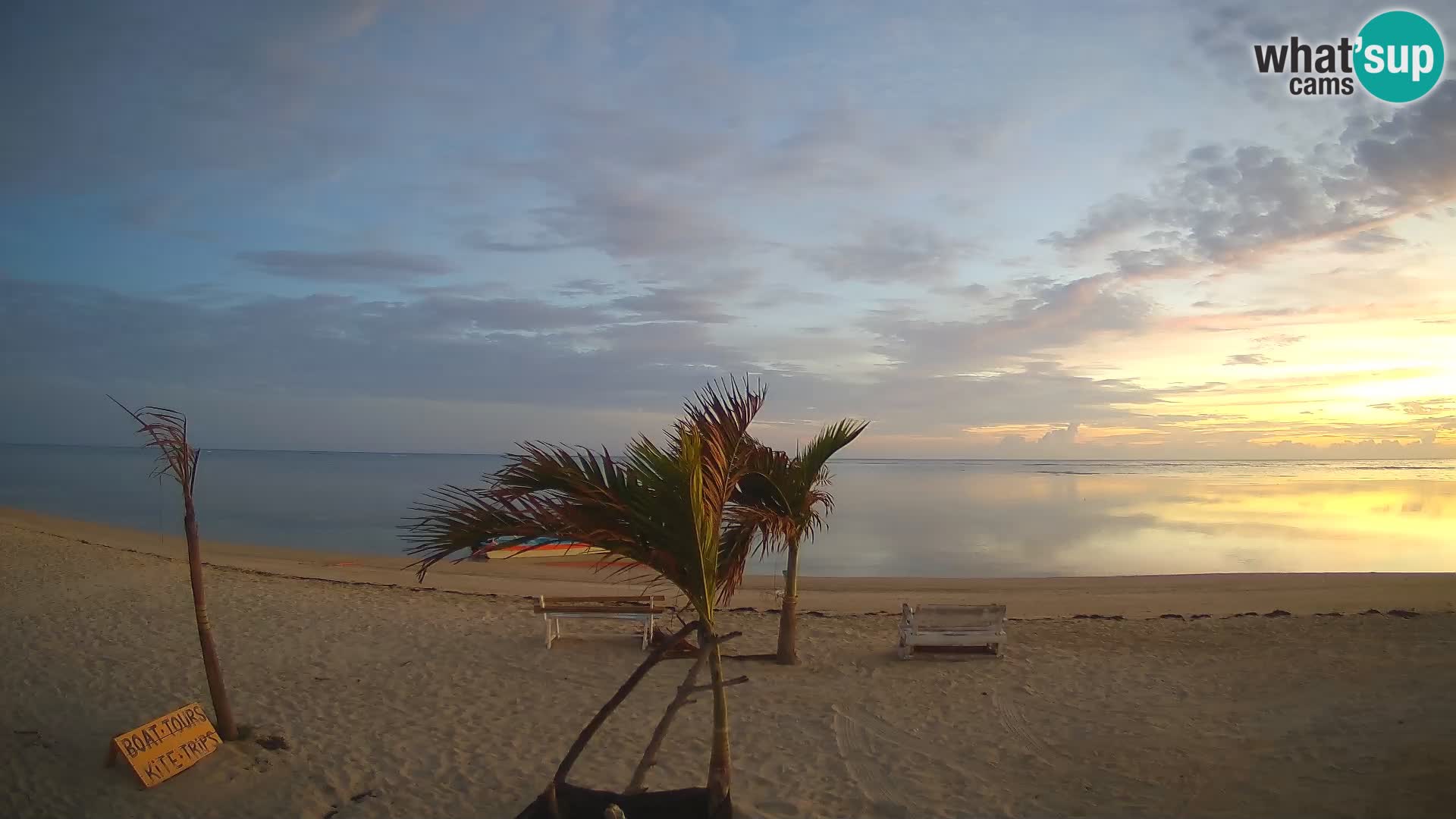 Caméra en direct de Kite Buen Hombre Kiteboarding – Plage Buen Hombre – Monte Cristi – République Dominicaine