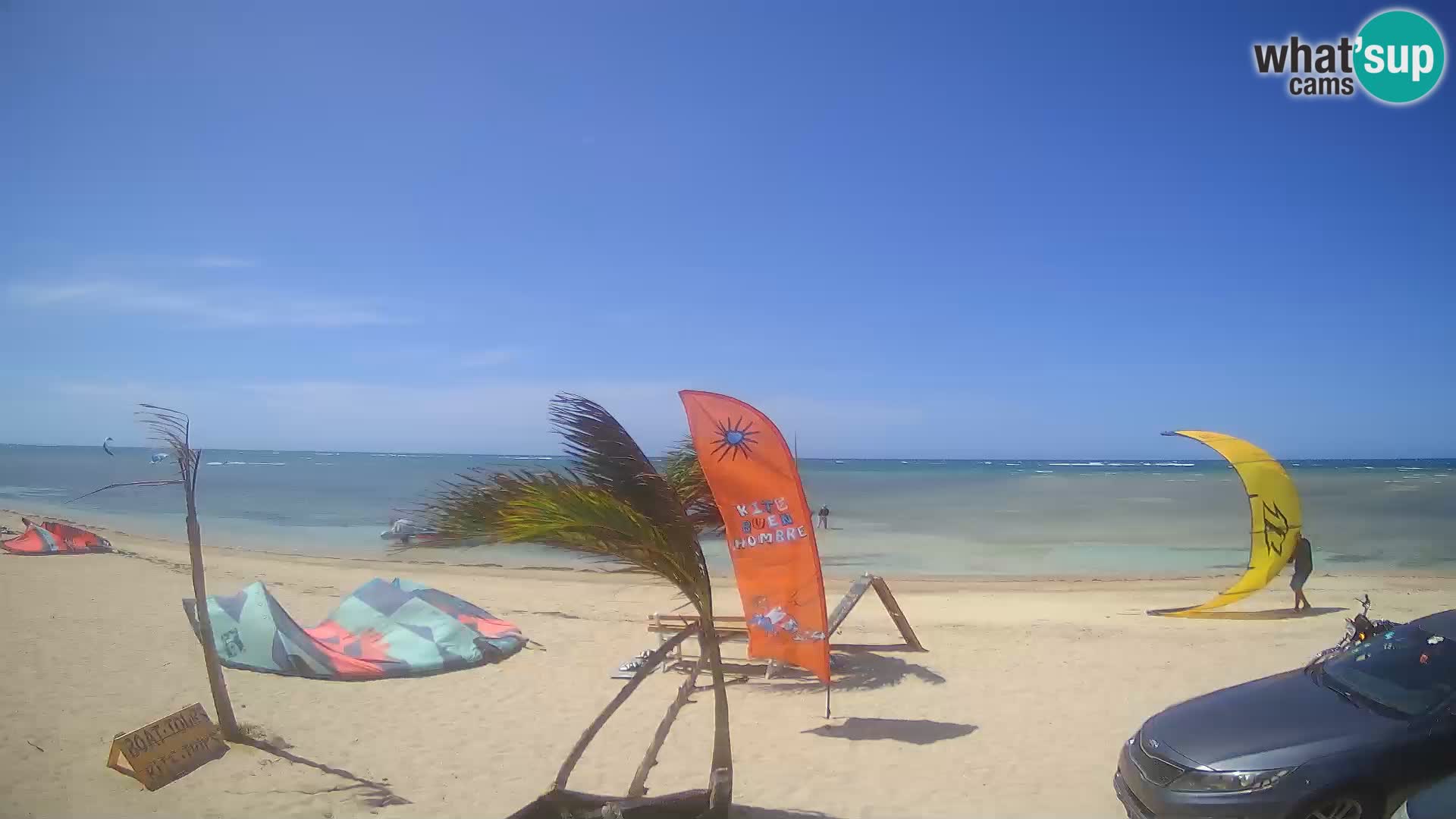 Caméra en direct de Kite Buen Hombre Kiteboarding – Plage Buen Hombre – Monte Cristi – République Dominicaine
