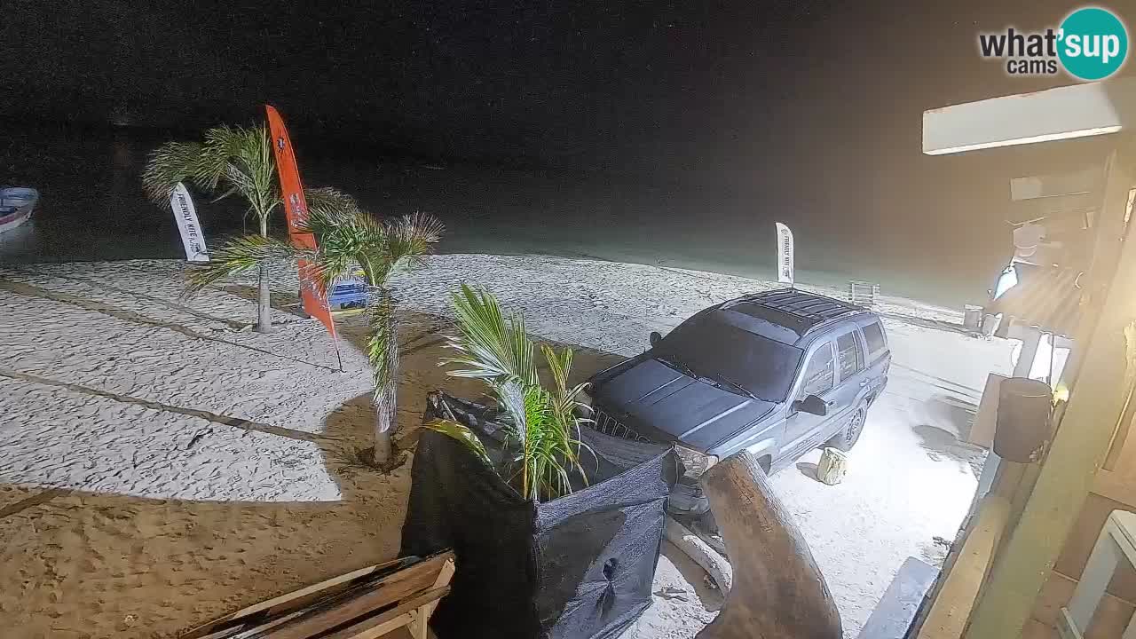 Caméra en direct de Kite Buen Hombre Kiteboarding – Plage Buen Hombre – Monte Cristi – République Dominicaine