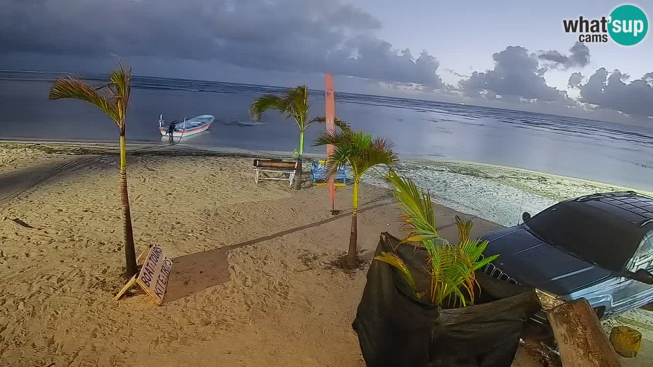 Caméra en direct de Kite Buen Hombre Kiteboarding – Plage Buen Hombre – Monte Cristi – République Dominicaine