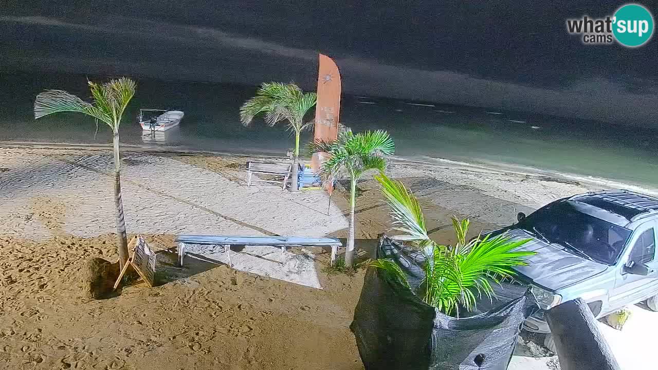 Caméra en direct de Kite Buen Hombre Kiteboarding – Plage Buen Hombre – Monte Cristi – République Dominicaine