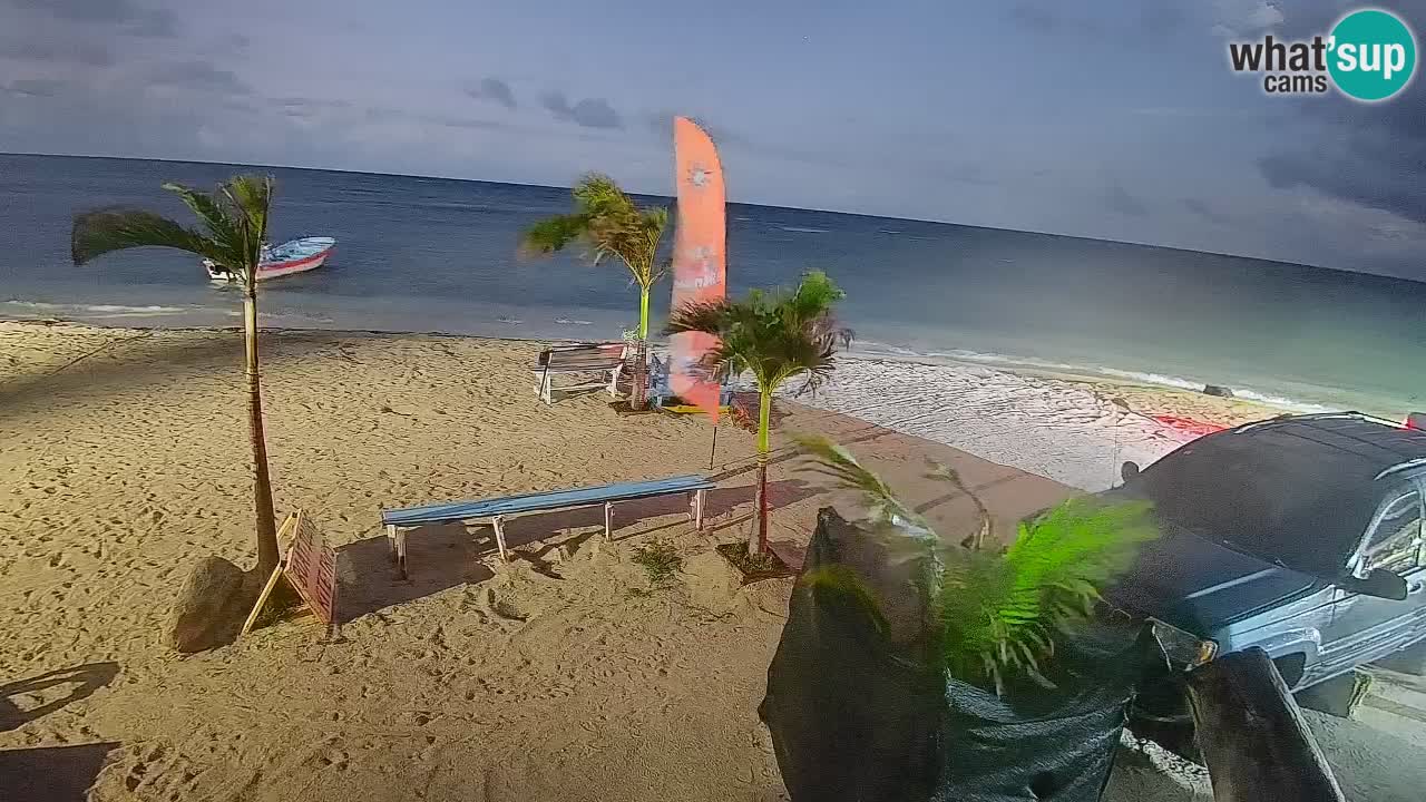Caméra en direct de Kite Buen Hombre Kiteboarding – Plage Buen Hombre – Monte Cristi – République Dominicaine