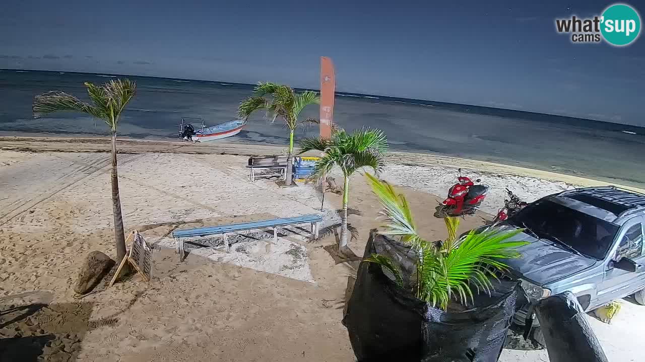 Web kamera Kite Buen Hombre Kiteboarding School – plaža Buen Hombre – Monte Cristi – Dominikanska Republika