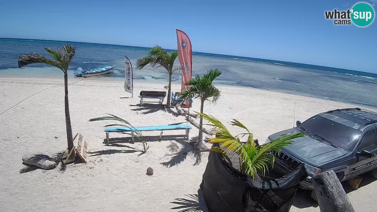 Caméra en direct de Kite Buen Hombre Kiteboarding – Plage Buen Hombre – Monte Cristi – République Dominicaine