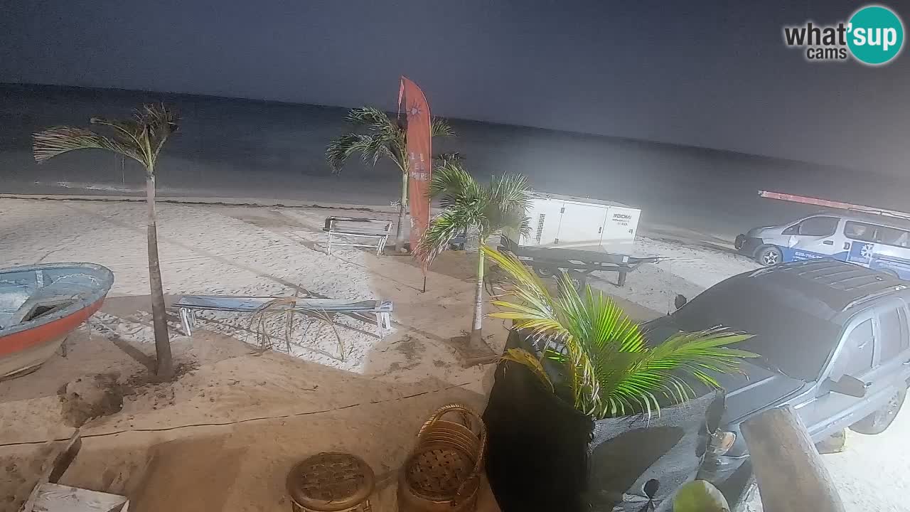 Caméra en direct de Kite Buen Hombre Kiteboarding – Plage Buen Hombre – Monte Cristi – République Dominicaine