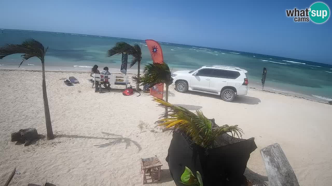 Caméra en direct de Kite Buen Hombre Kiteboarding – Plage Buen Hombre – Monte Cristi – République Dominicaine